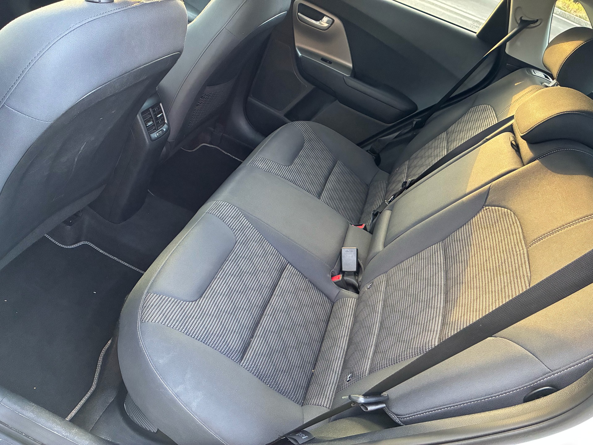 KIA Niro 1.6GDi Hybrid Power 25 DCT-image-11