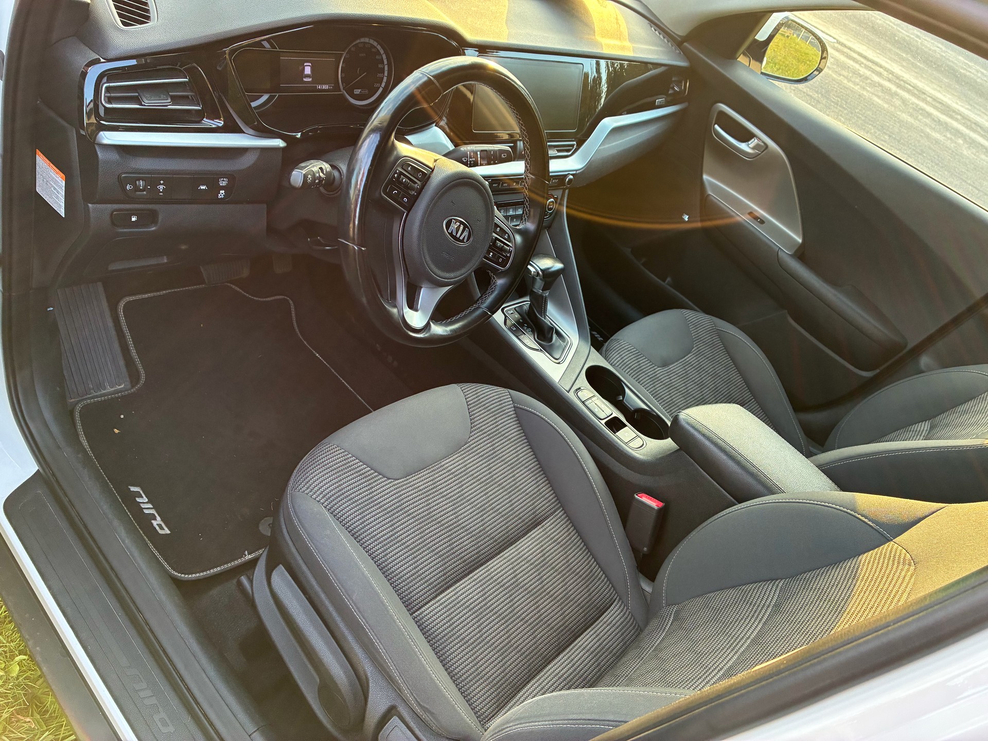 KIA Niro 1.6GDi Hybrid Power 25 DCT-image-10