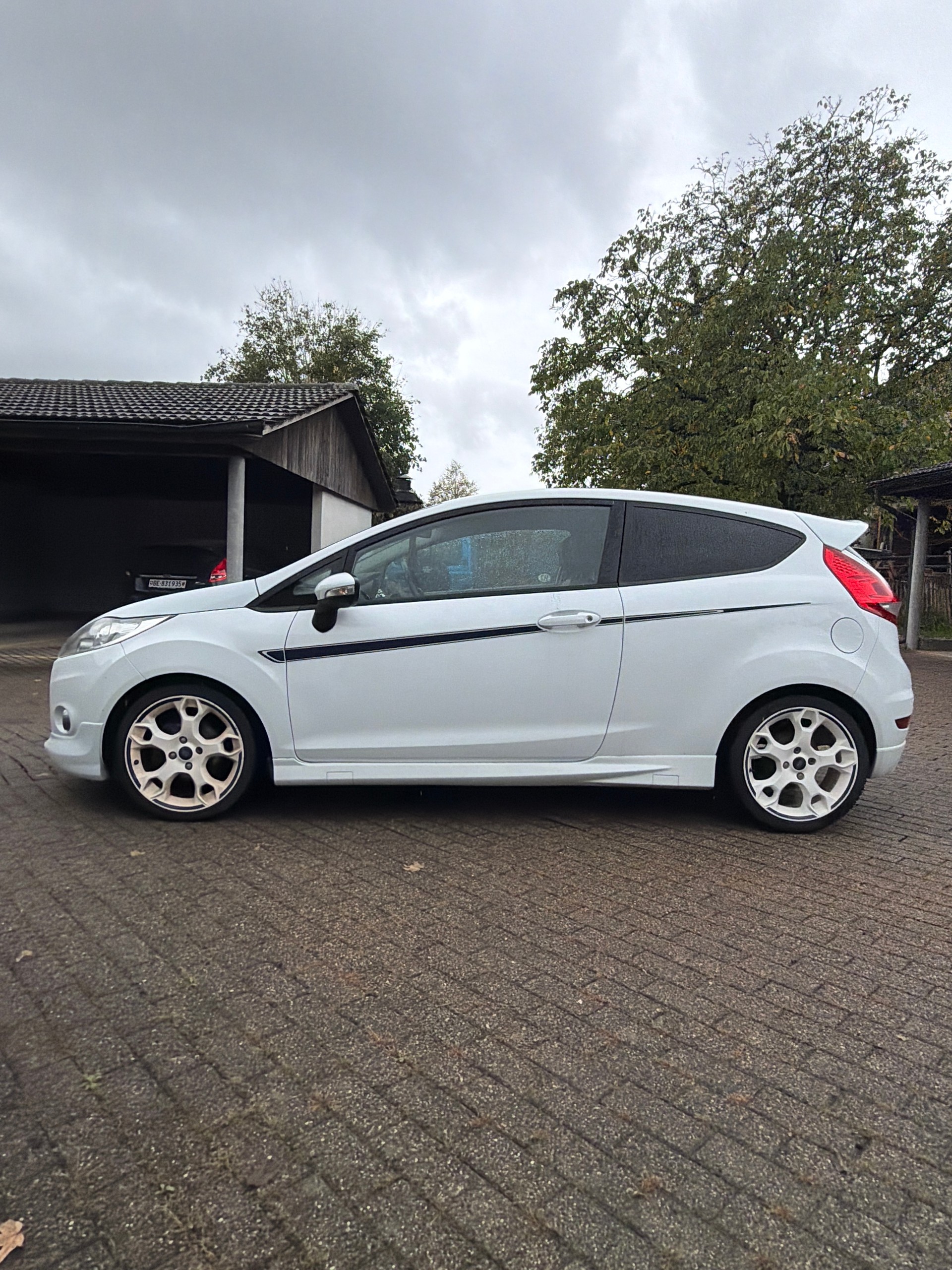 FORD Fiesta 1.6 16V Sport+-image-2