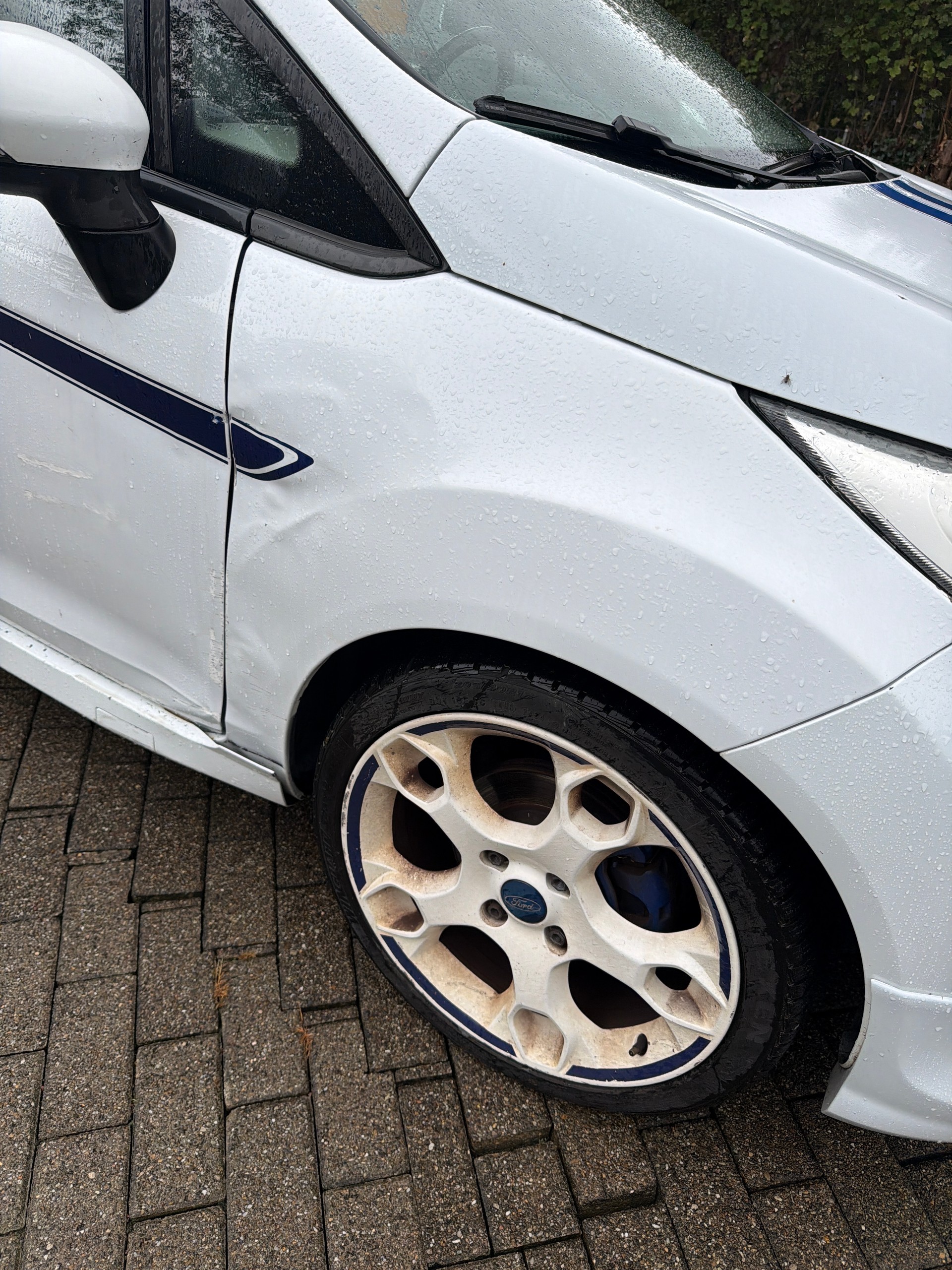 FORD Fiesta 1.6 16V Sport+-image-7