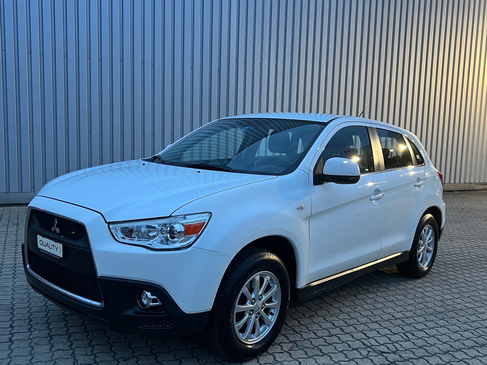 MITSUBISHI ASX 1.6 Super Jubilé 2WD-image-2