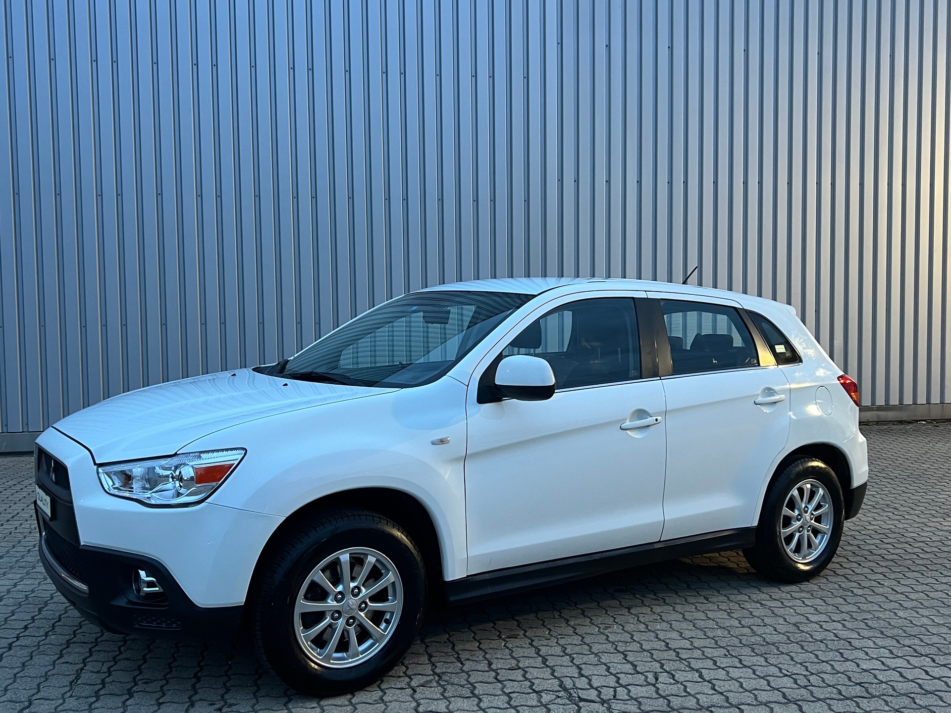 MITSUBISHI ASX 1.6 Super Jubilé 2WD-image-3