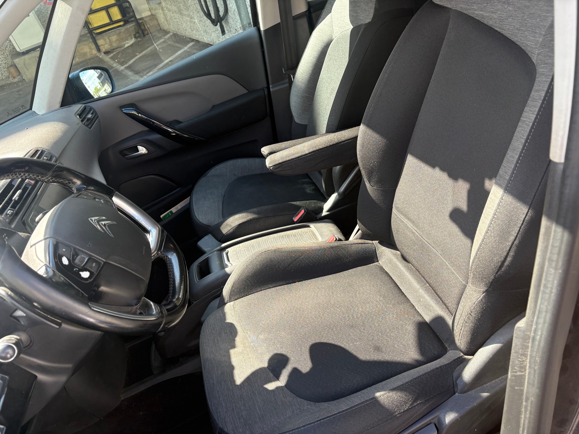 CITROEN C4 Picasso 1.6i 16V THP Shine EAT6-image-11