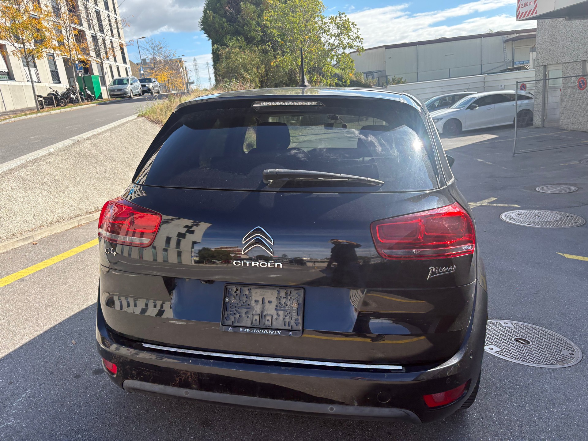 CITROEN C4 Picasso 1.6i 16V THP Shine EAT6-image-4