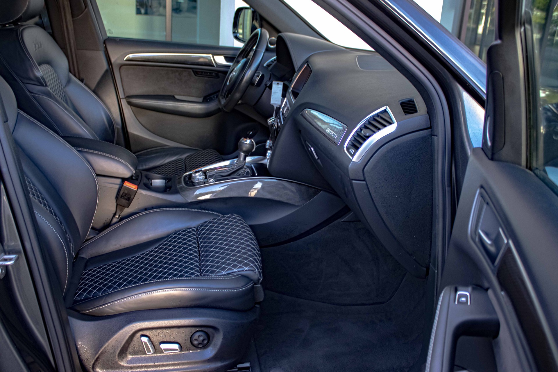AUDI SQ5 3.0 TDI plus quattro tiptronic Vollausst.-image-17