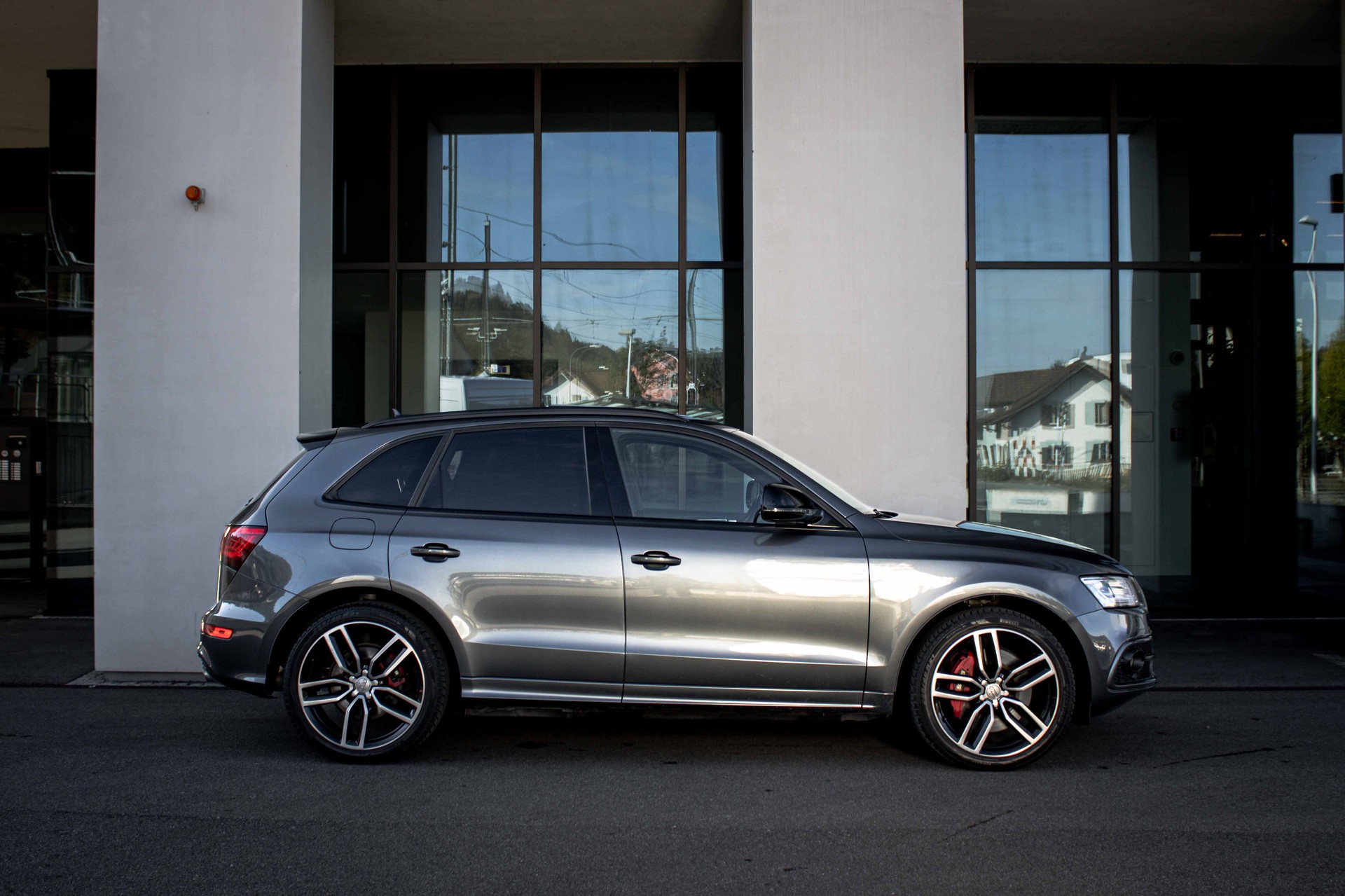 AUDI SQ5 3.0 TDI plus quattro tiptronic Vollausst.-image-5