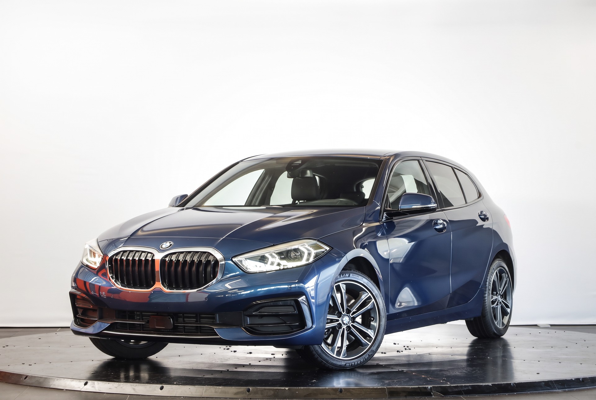 BMW 120d xDrive Steptronic Sport Line • Phytonic Blue • Head-Up • harman/kardon-image-3