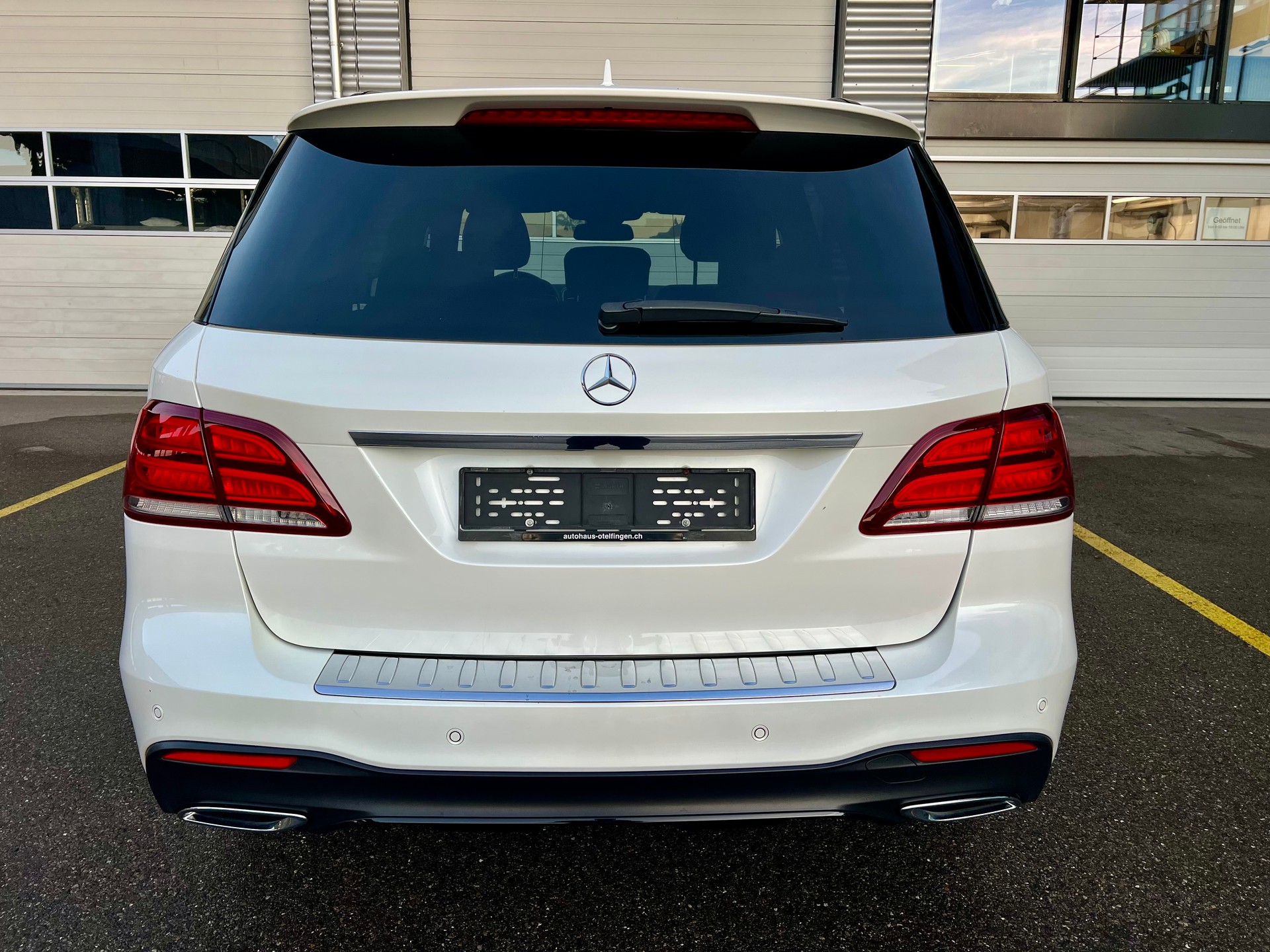 MERCEDES-BENZ GLE 350 d Executive AMG 4Matic 9G-Tronic-image-4