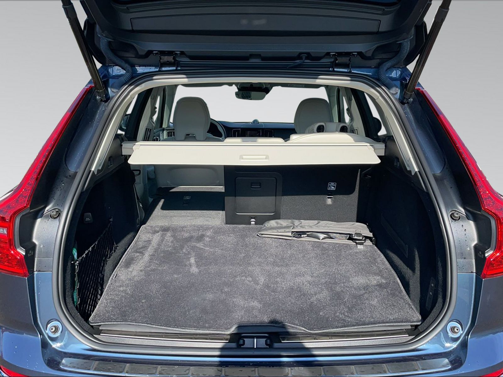 VOLVO XC60 2.0 T8 TE Inscription eAWD-image-15