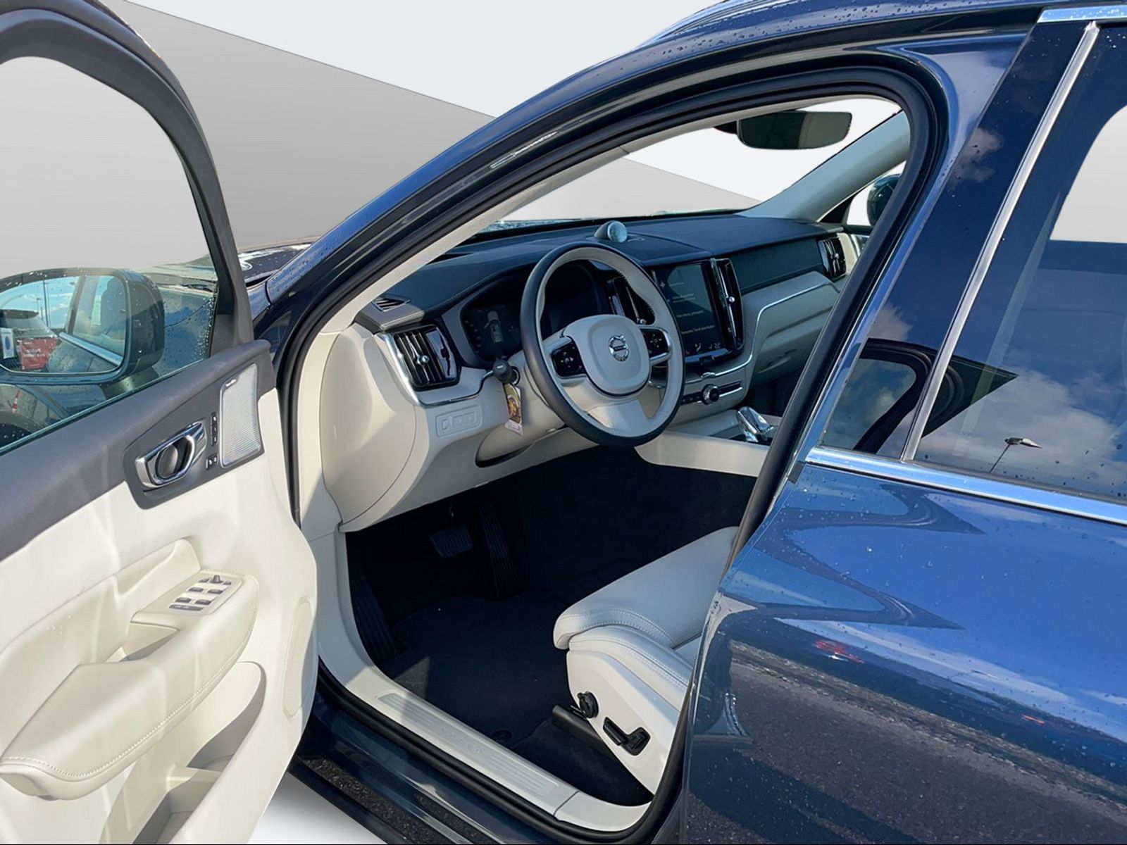 VOLVO XC60 2.0 T8 TE Inscription eAWD-image-9