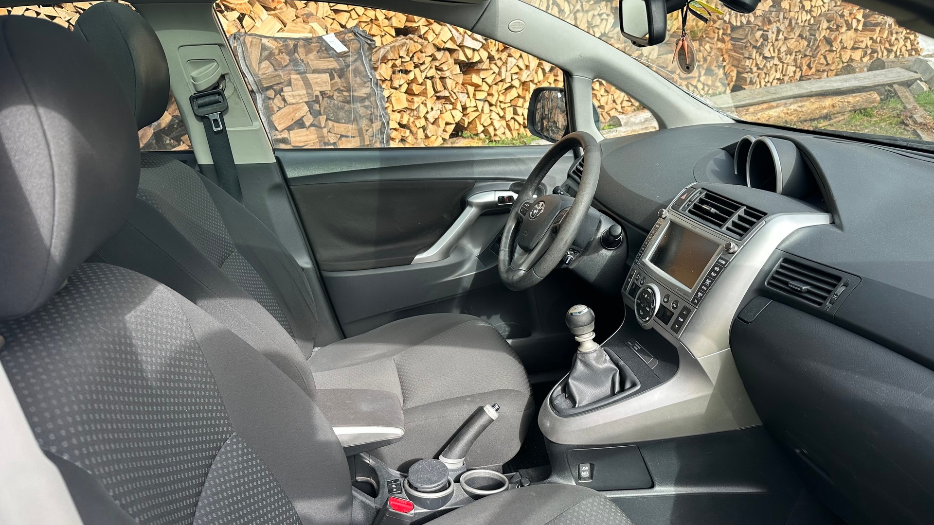 TOYOTA Verso 2.0 D-4D Linea Luna-image-7