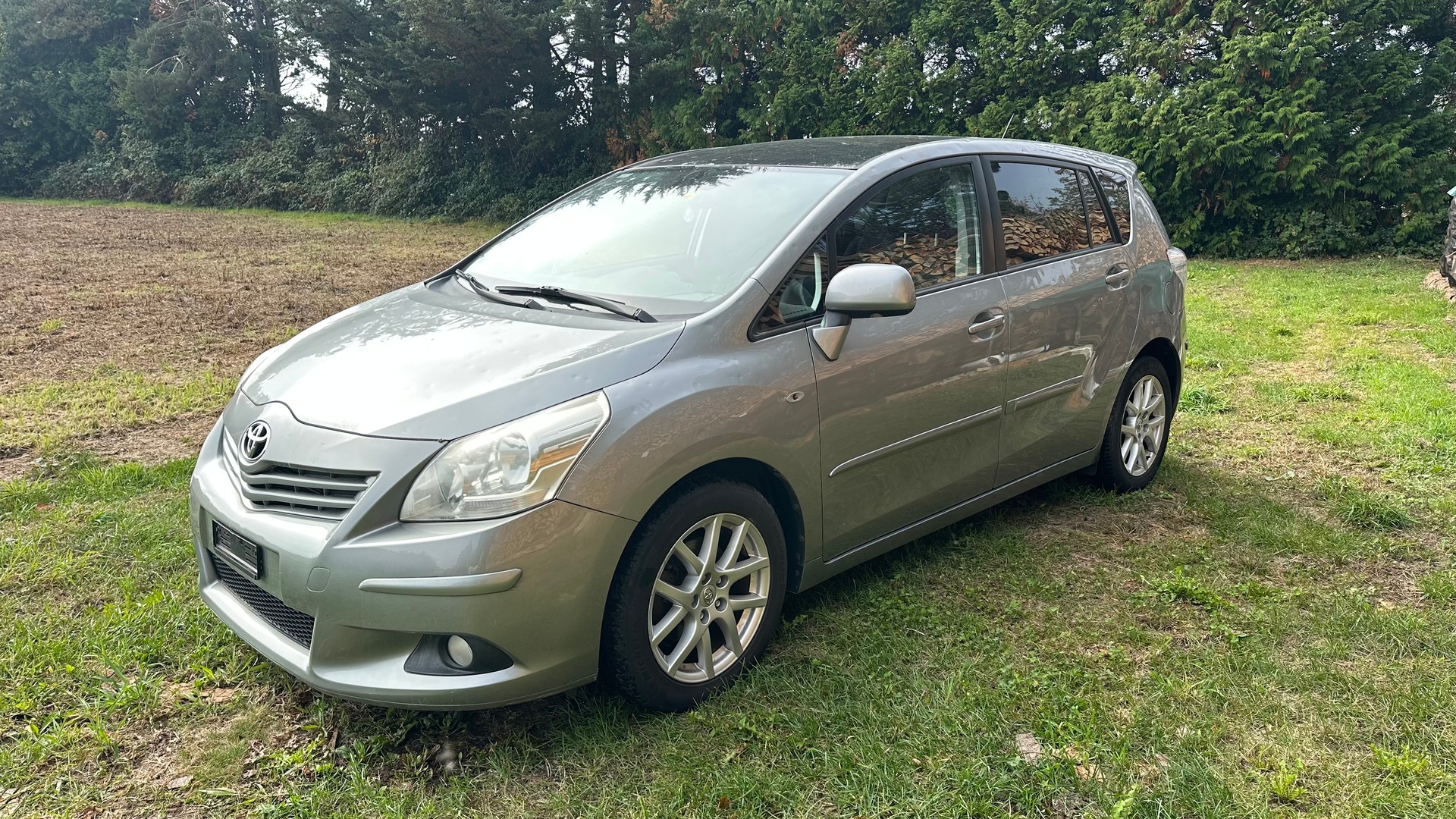 TOYOTA Verso 2.0 D-4D Linea Luna-image-2