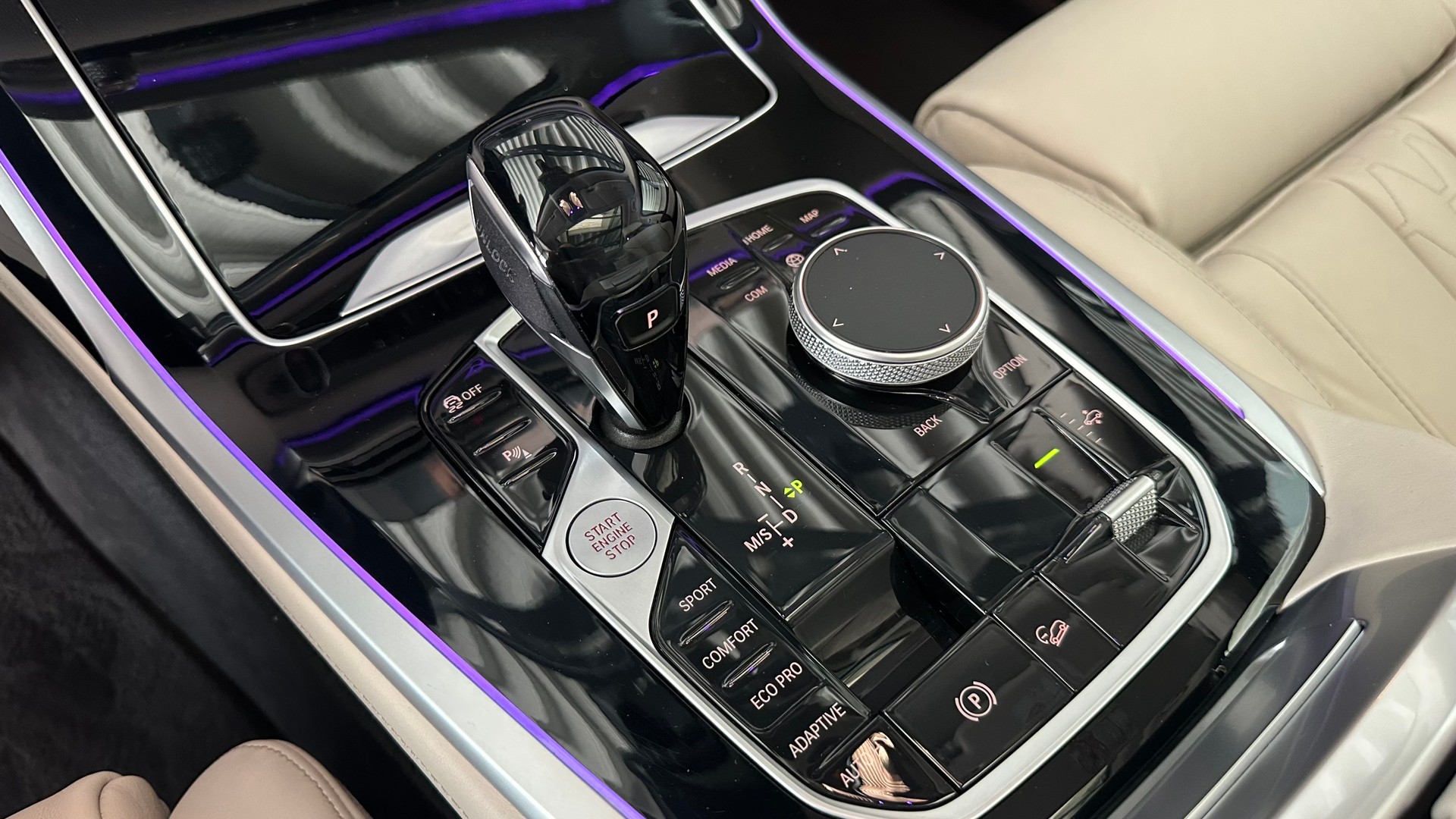 BMW X7 40d xDrive-image-15