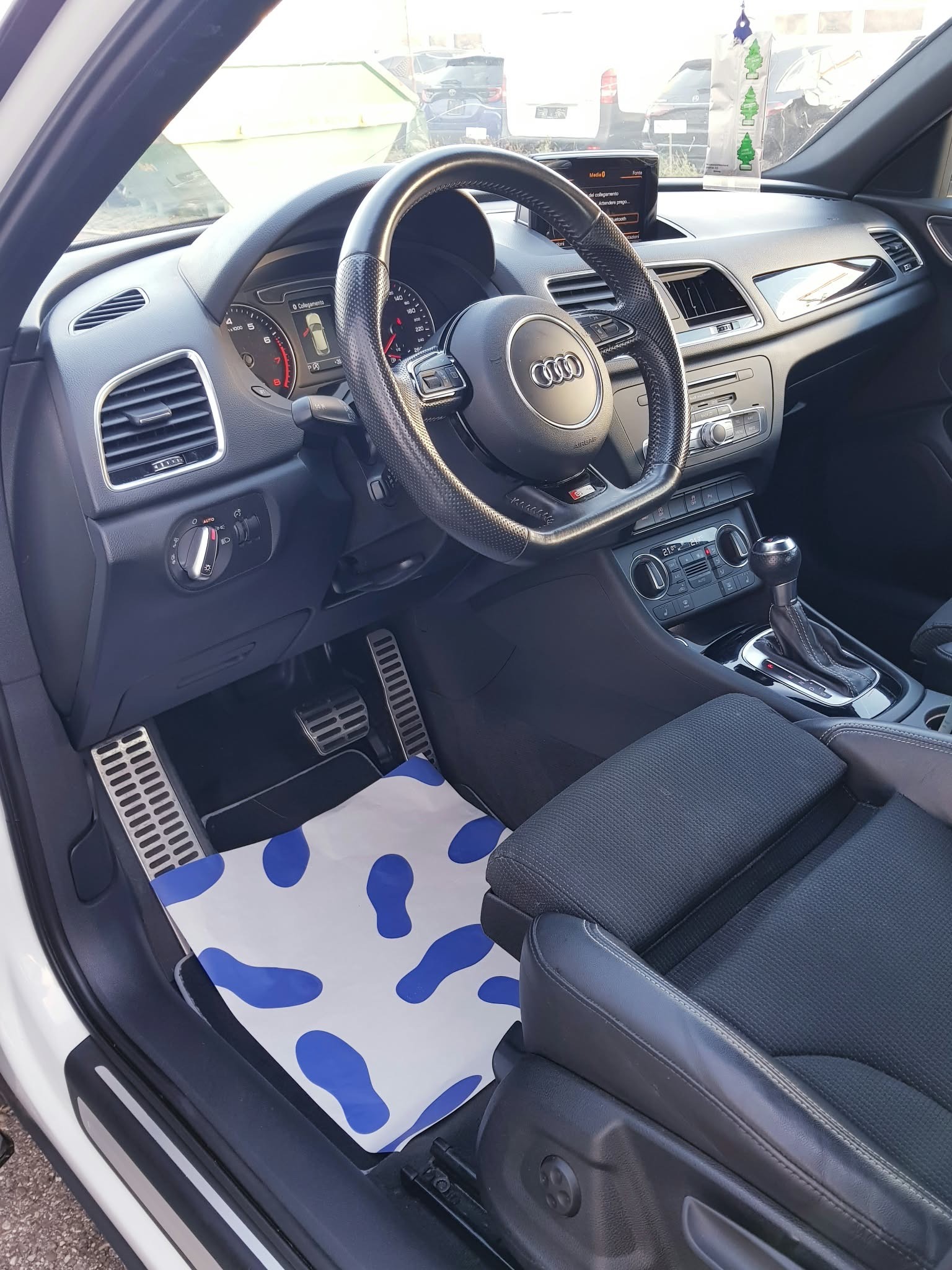 AUDI Q3 1.4 TFSI sport S-tronic-image-7