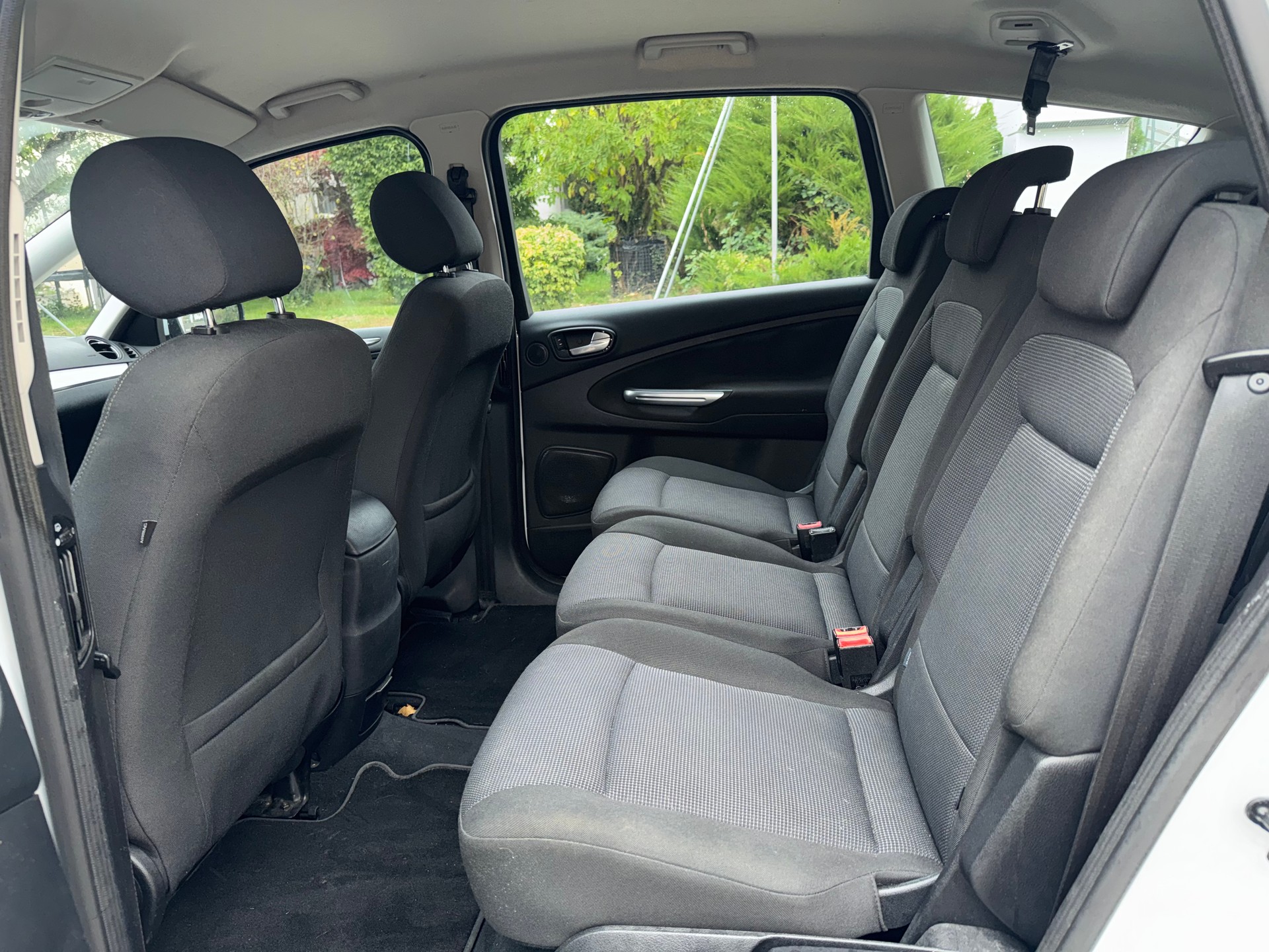 FORD S-Max 2.0i Titanium-image-8