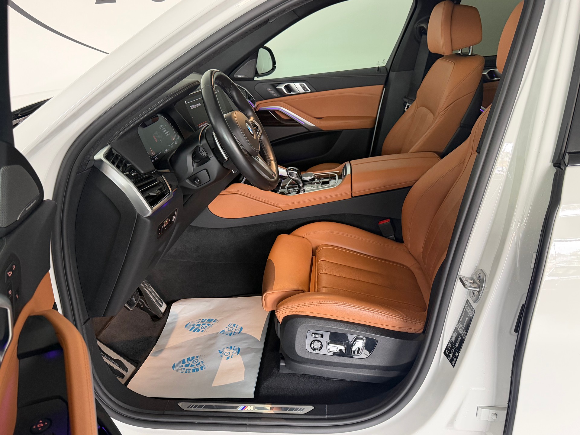 BMW X6 xDrive 48V 40d Steptronic M Sport / CH Fahrzeug-image-10