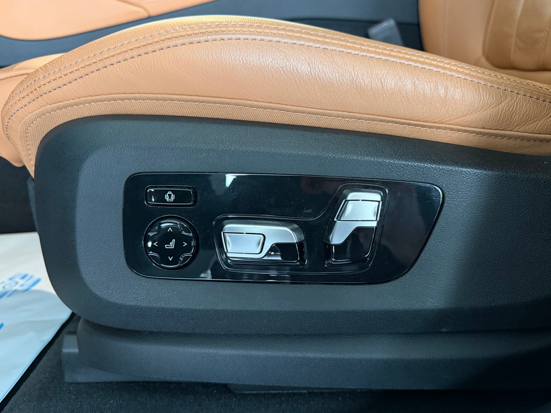 BMW X6 xDrive 48V 40d Steptronic M Sport / CH Fahrzeug-image-15