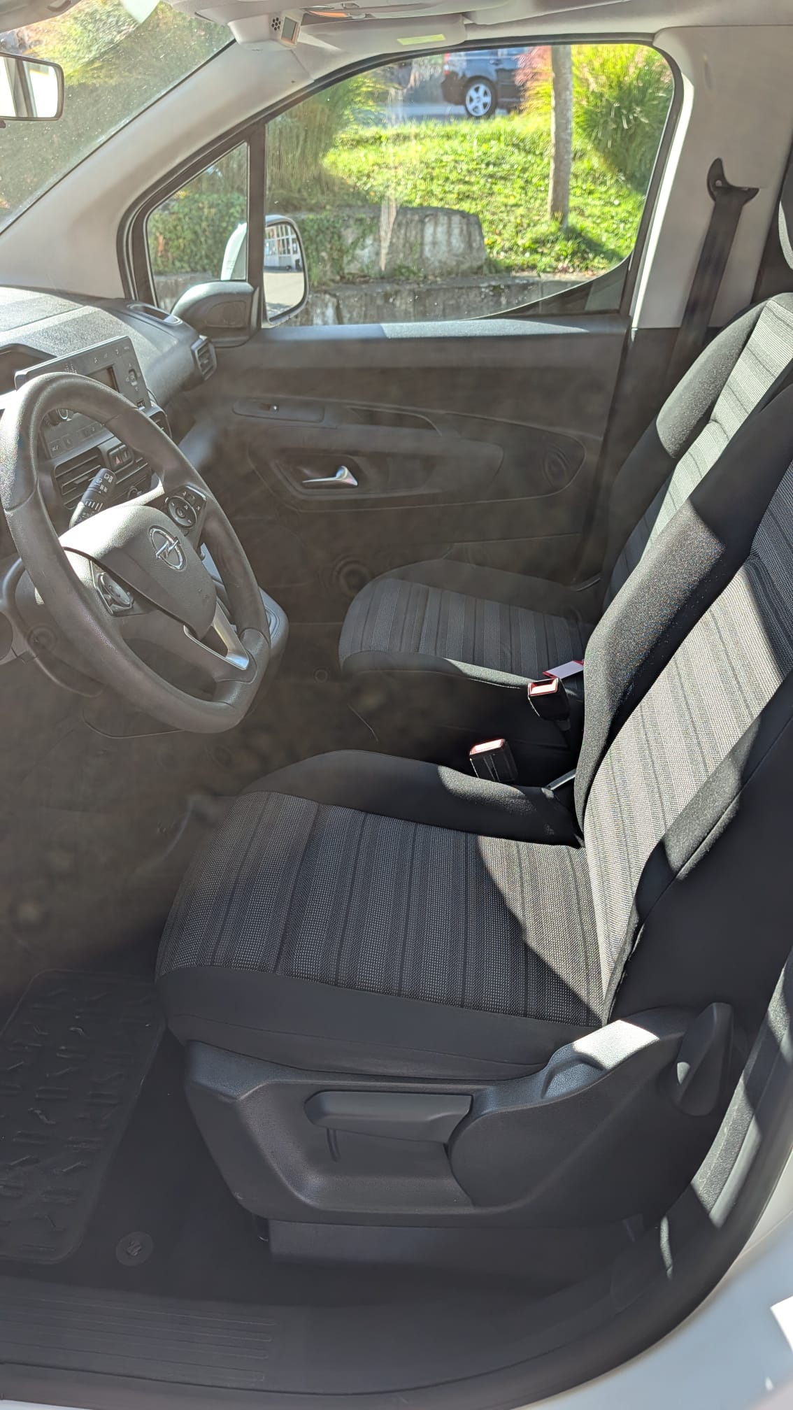 OPEL Combo Life 1.2 Enjoy-image-11