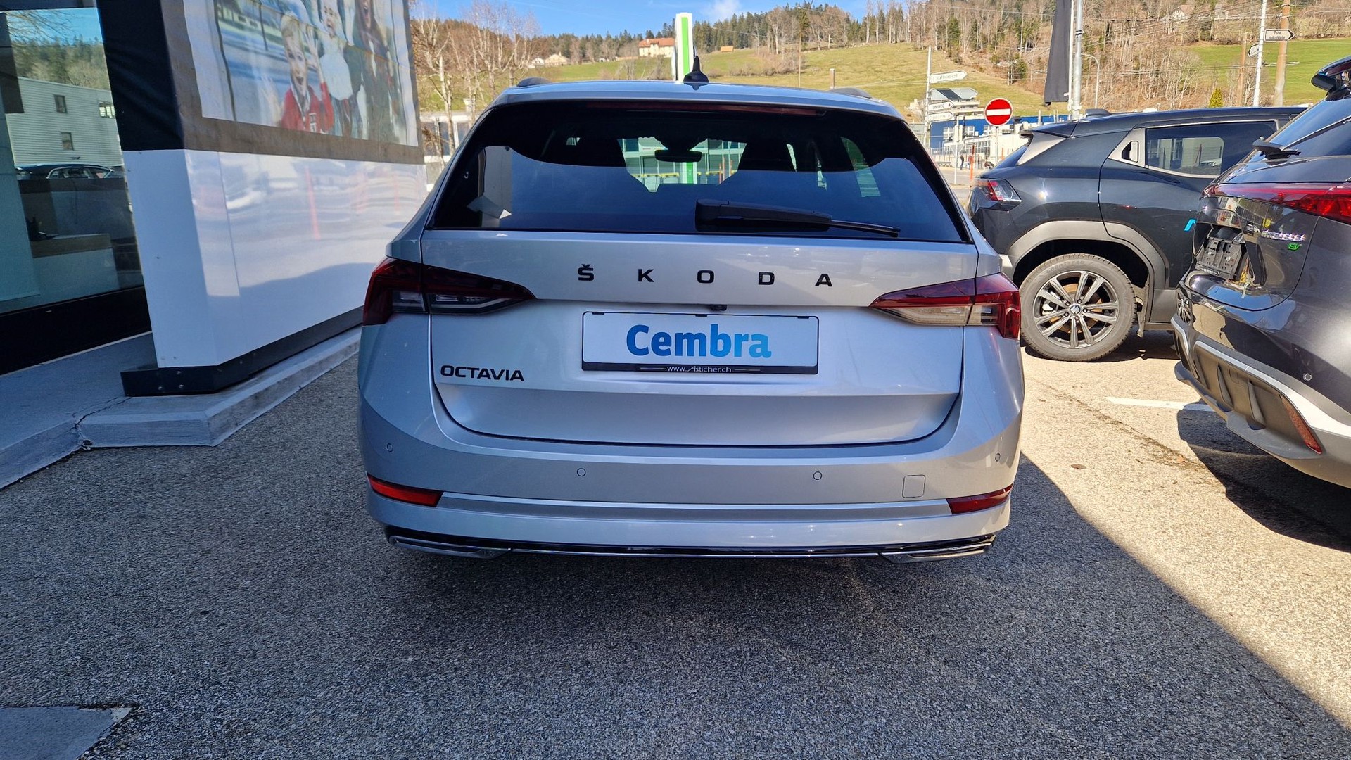 SKODA Octavia Combi 2.0 TSI SportLine DSG 4x4-image-2