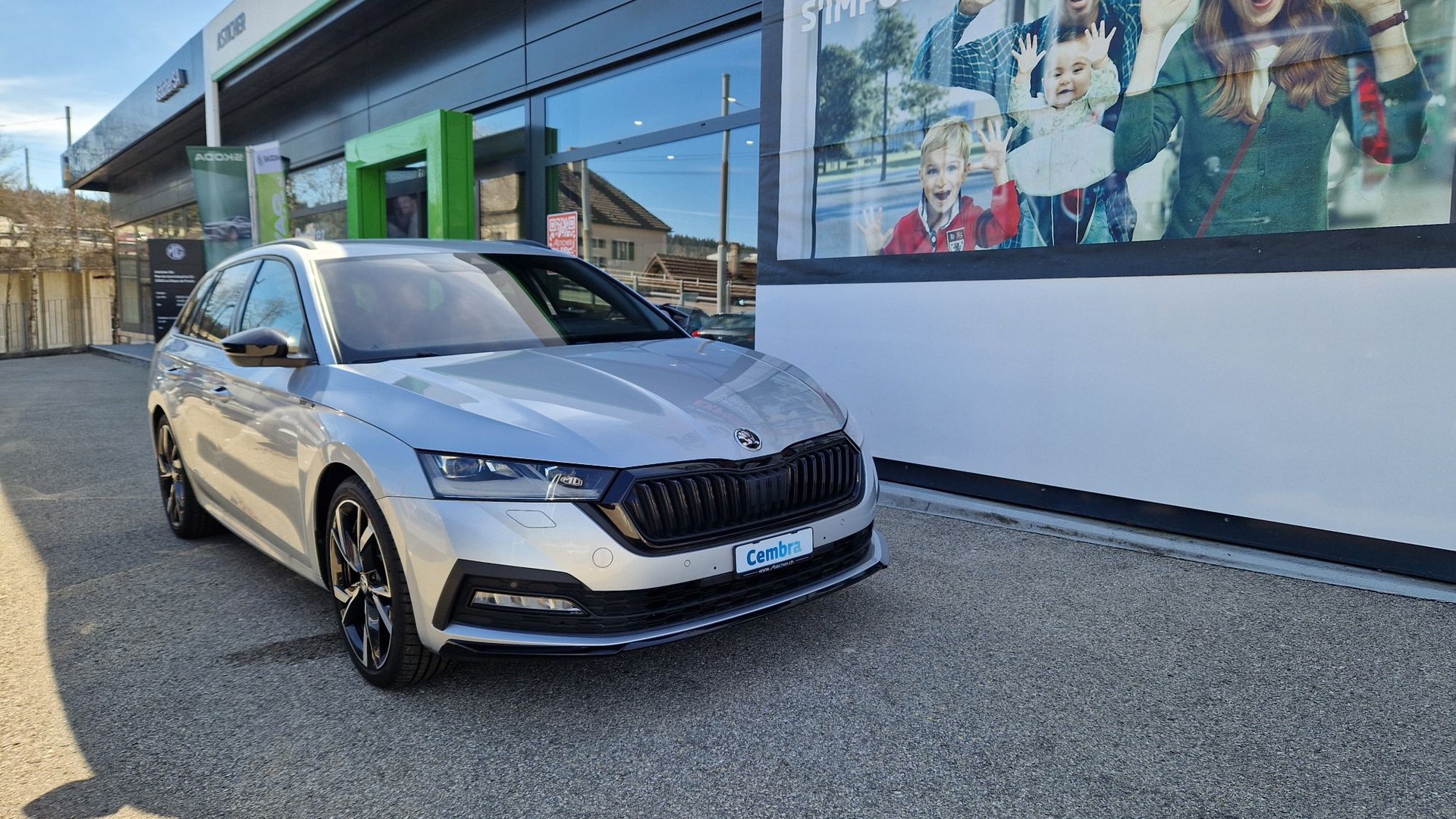 SKODA Octavia Combi 2.0 TSI SportLine DSG 4x4-image-0