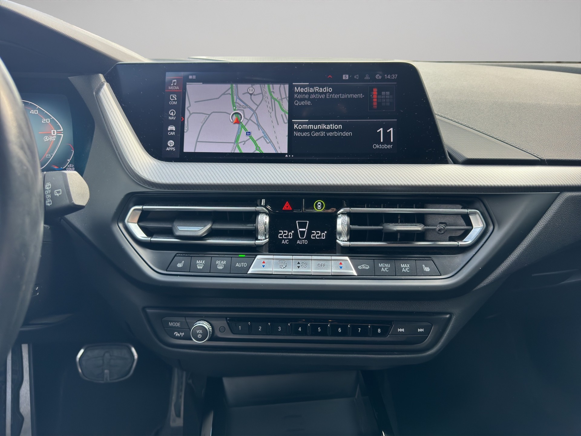 BMW M135i xDrive Steptronic-image-11
