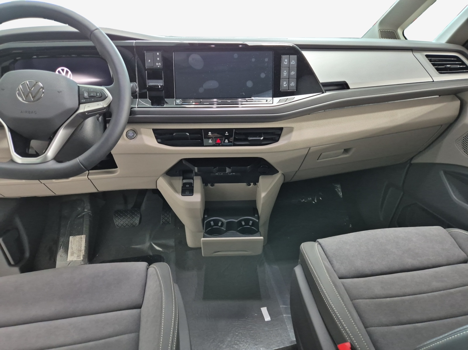 VW California 2.0 TSI Beach Tour-image-10