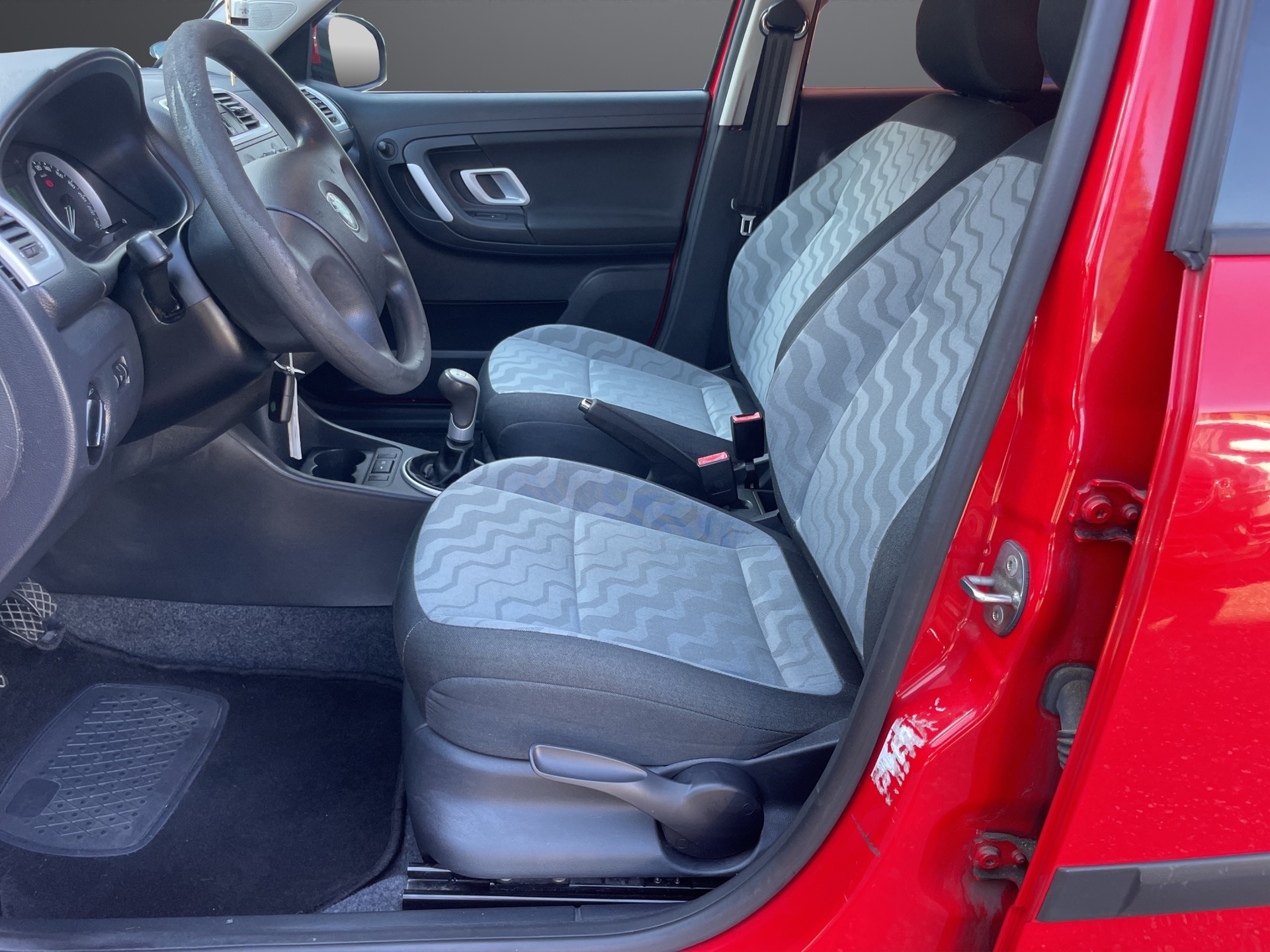 SKODA Fabia 1.4 TDI Classic-image-4