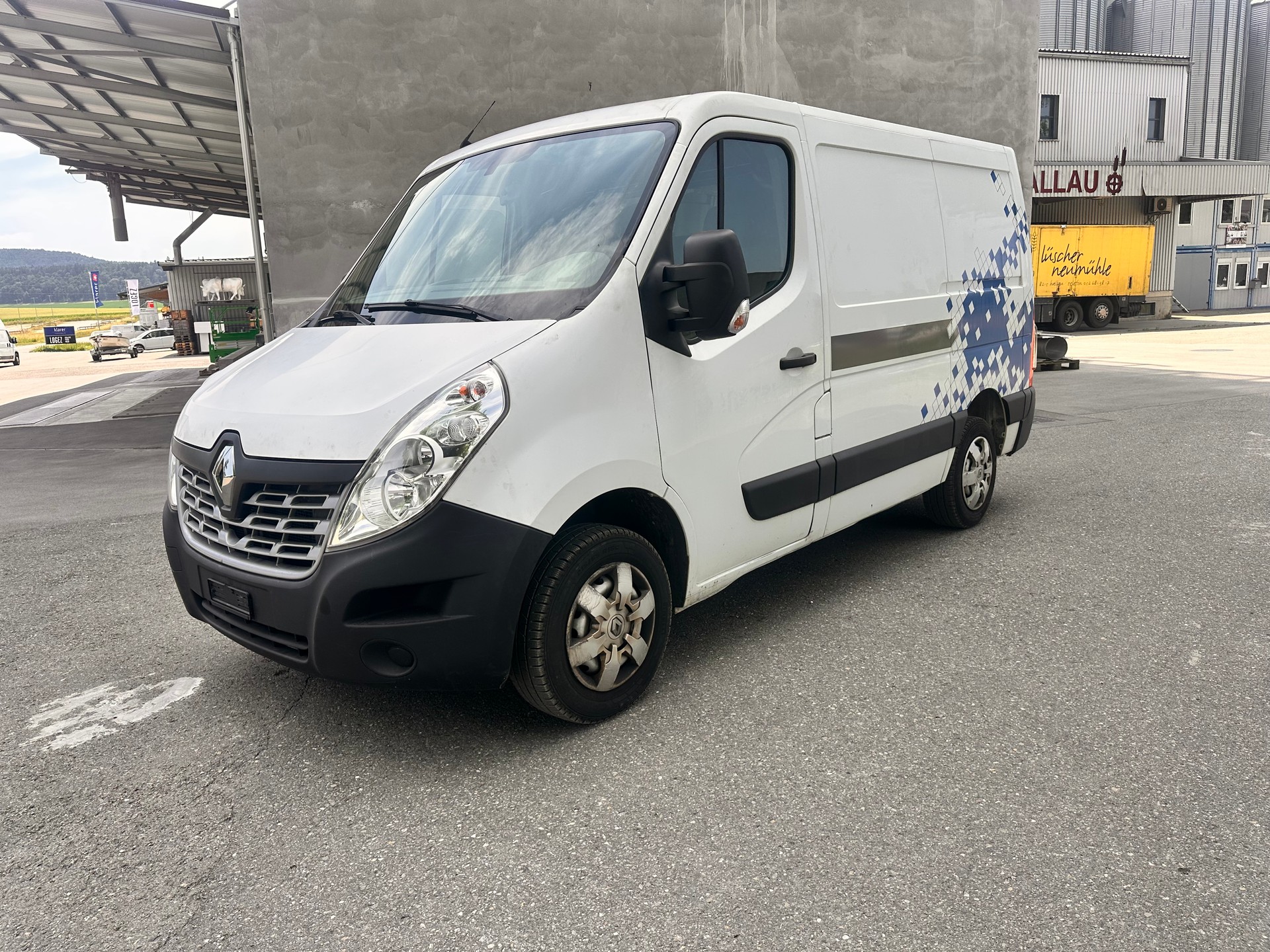 RENAULT Master T28 dCi 110-image-1