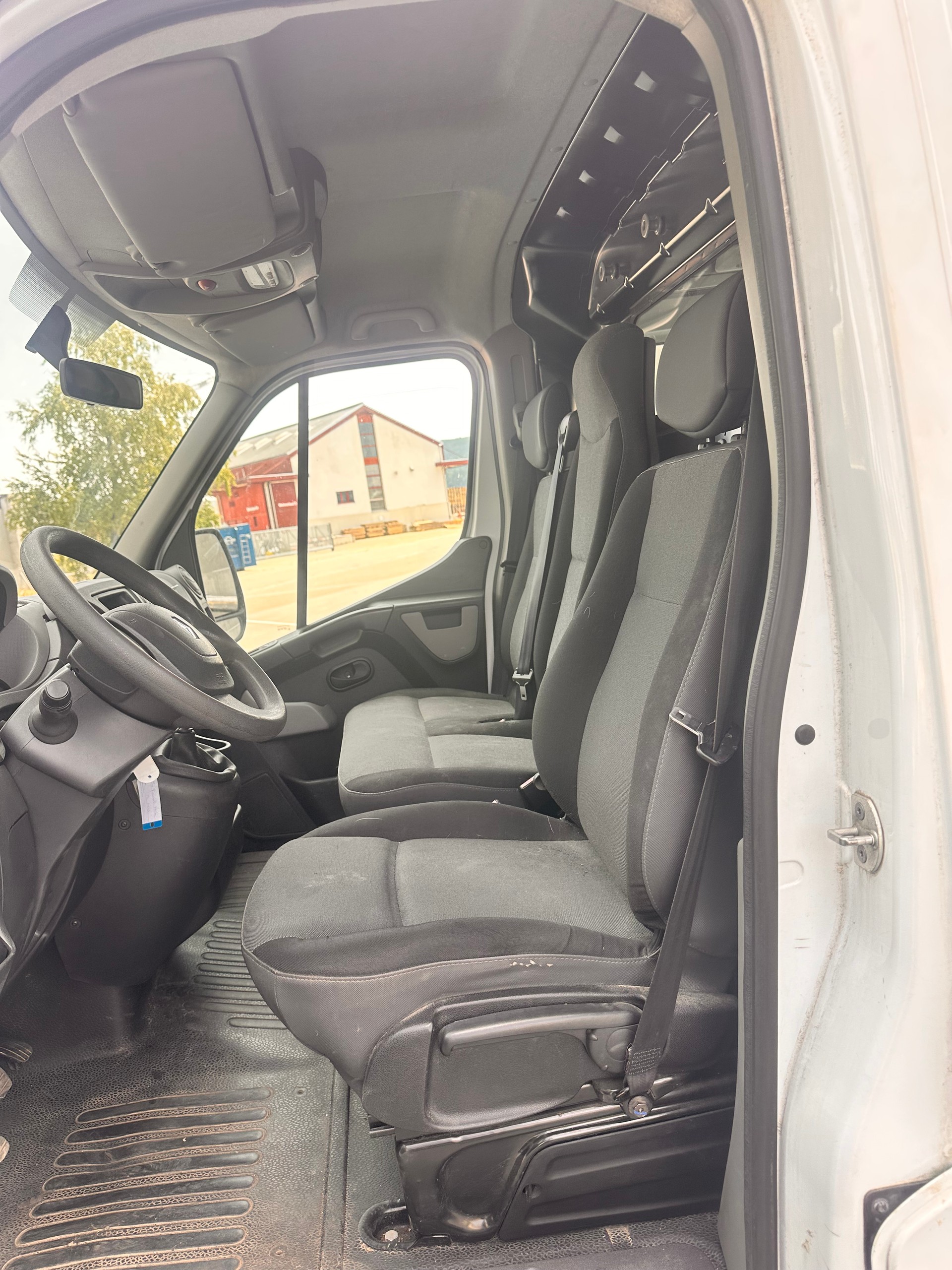 RENAULT Master T28 dCi 110-image-8