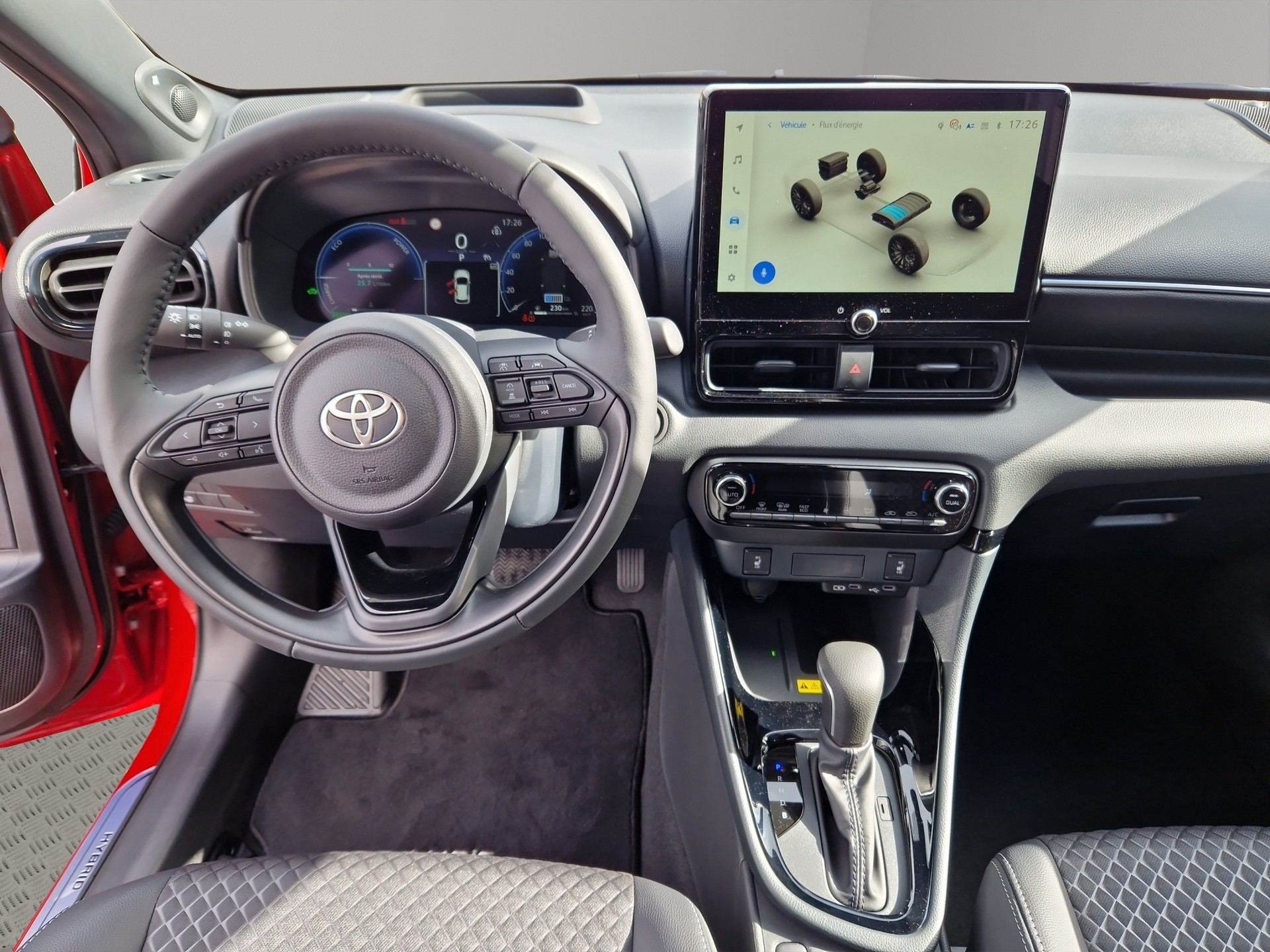 TOYOTA Yaris 1.5 Premium e-CVT-image-4