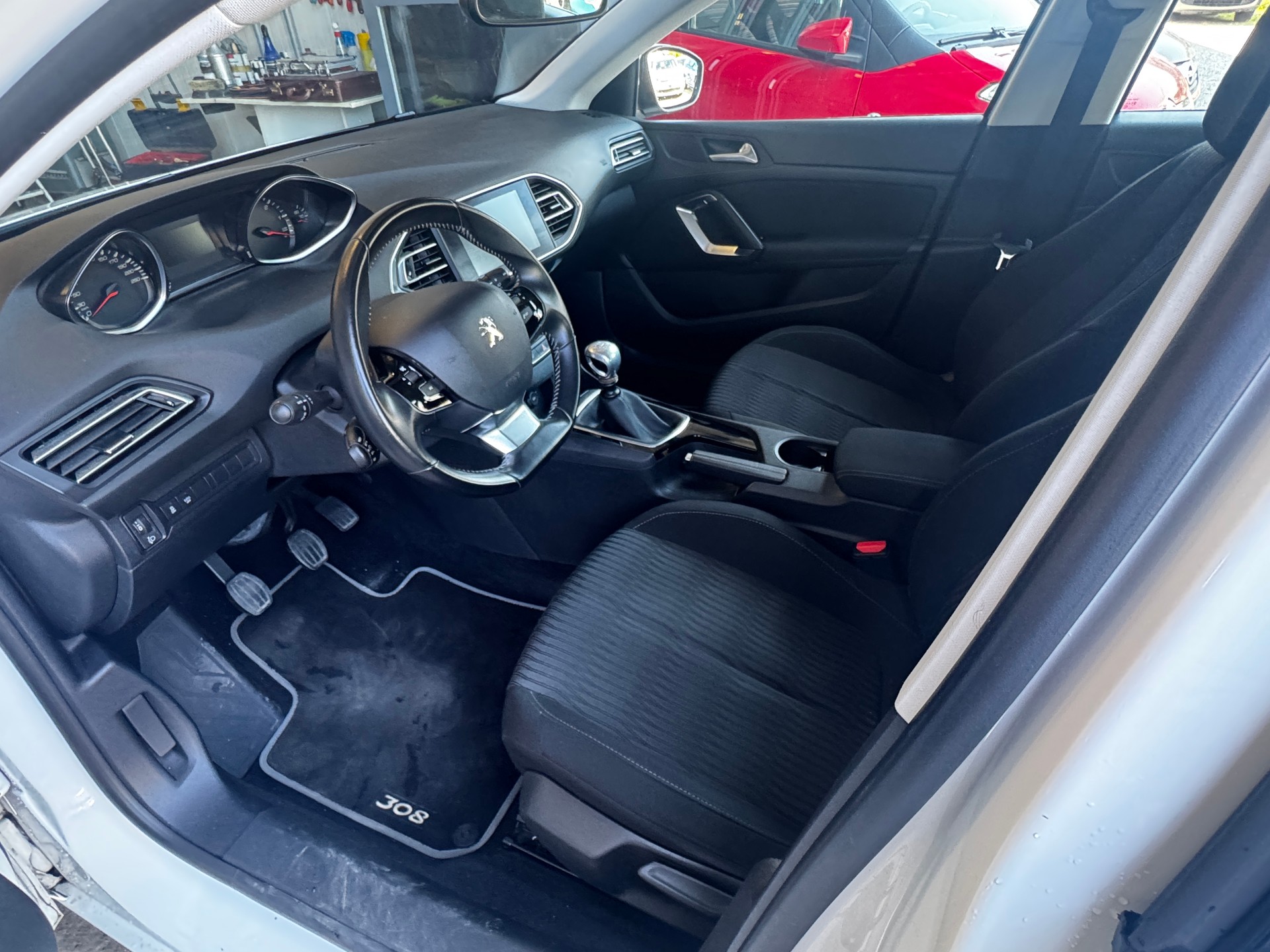 PEUGEOT 308 1.6 BlueHDI Active-image-6