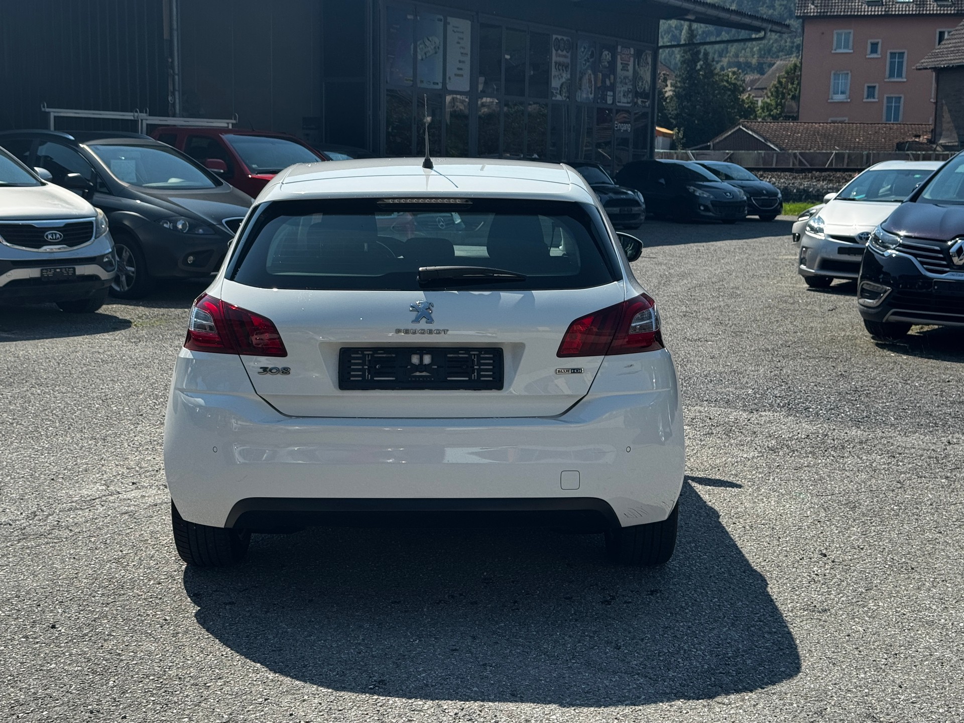 PEUGEOT 308 1.6 BlueHDI Active-image-13