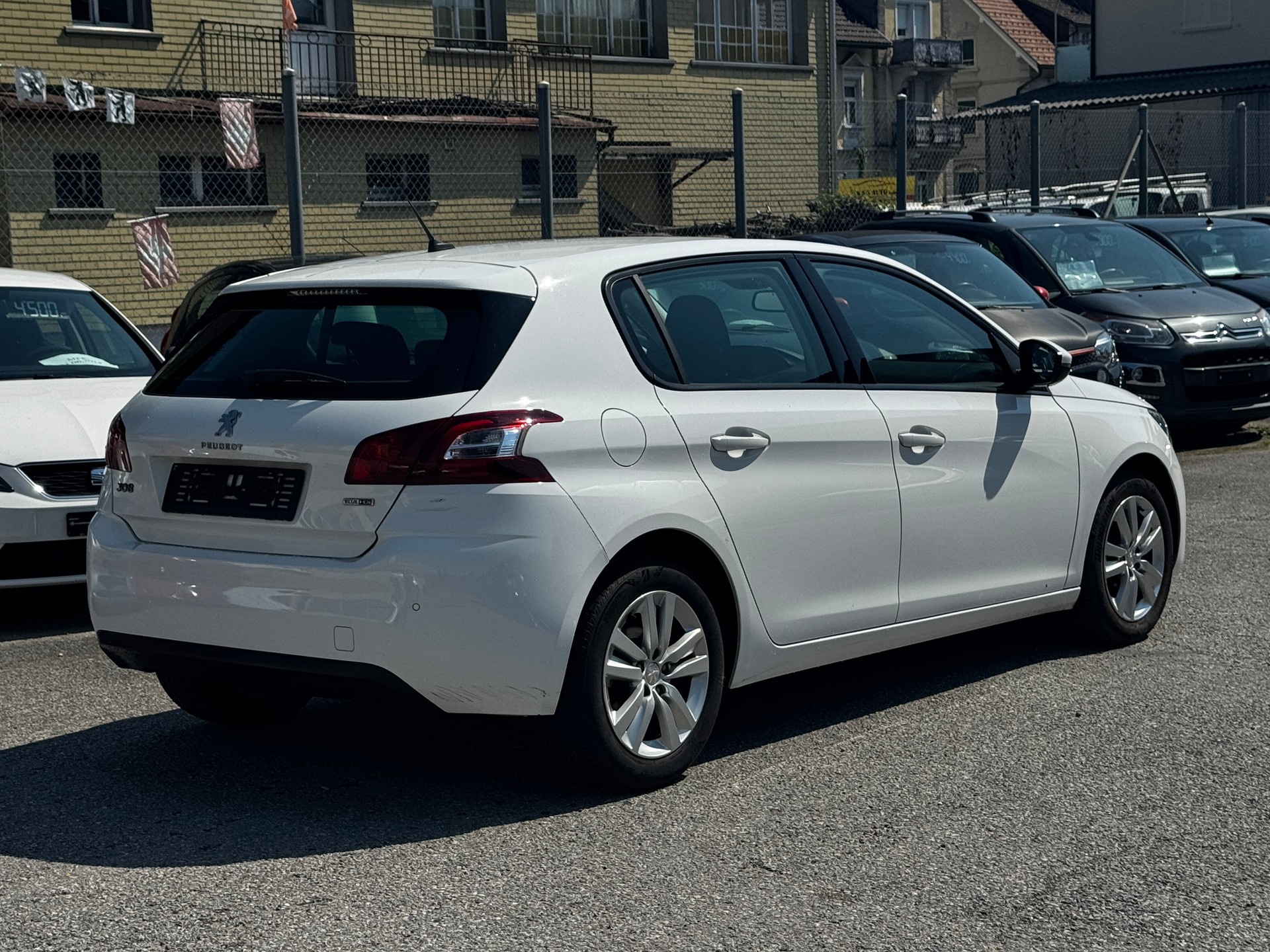 PEUGEOT 308 1.6 BlueHDI Active-image-15