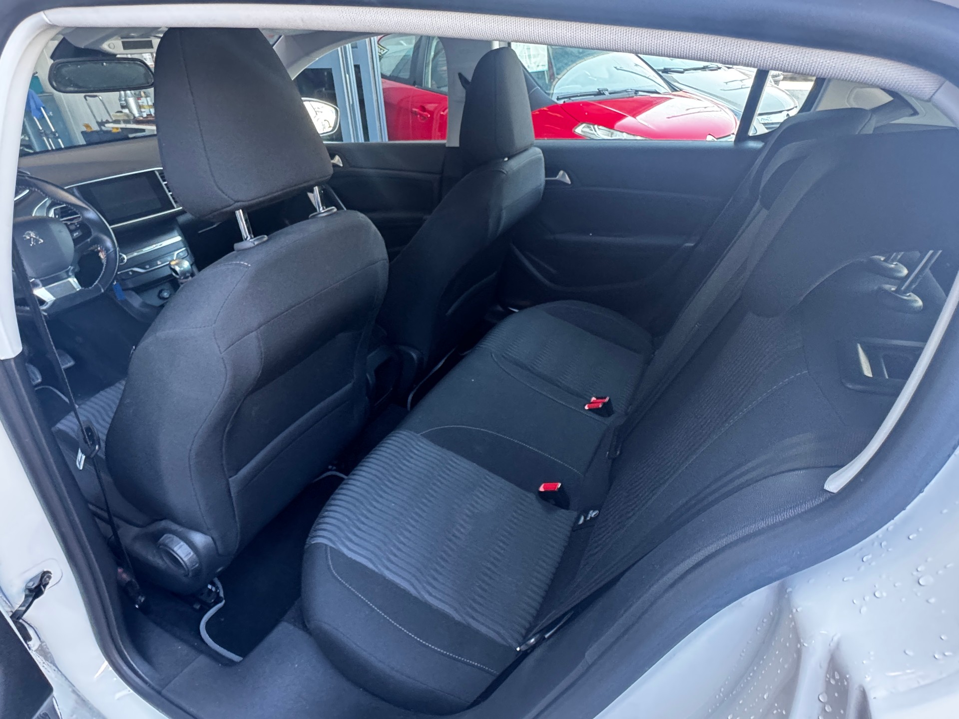 PEUGEOT 308 1.6 BlueHDI Active-image-9