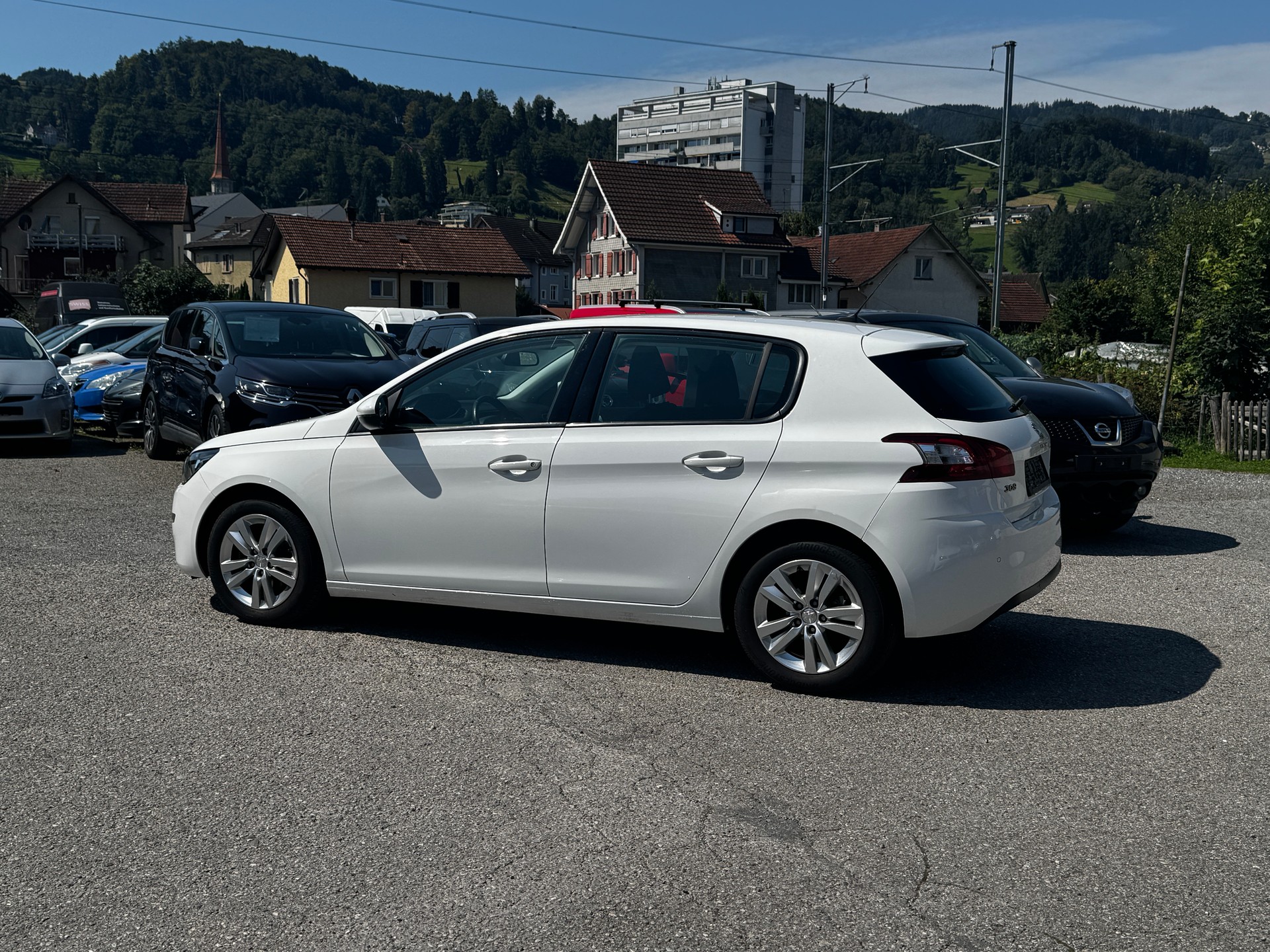 PEUGEOT 308 1.6 BlueHDI Active-image-14