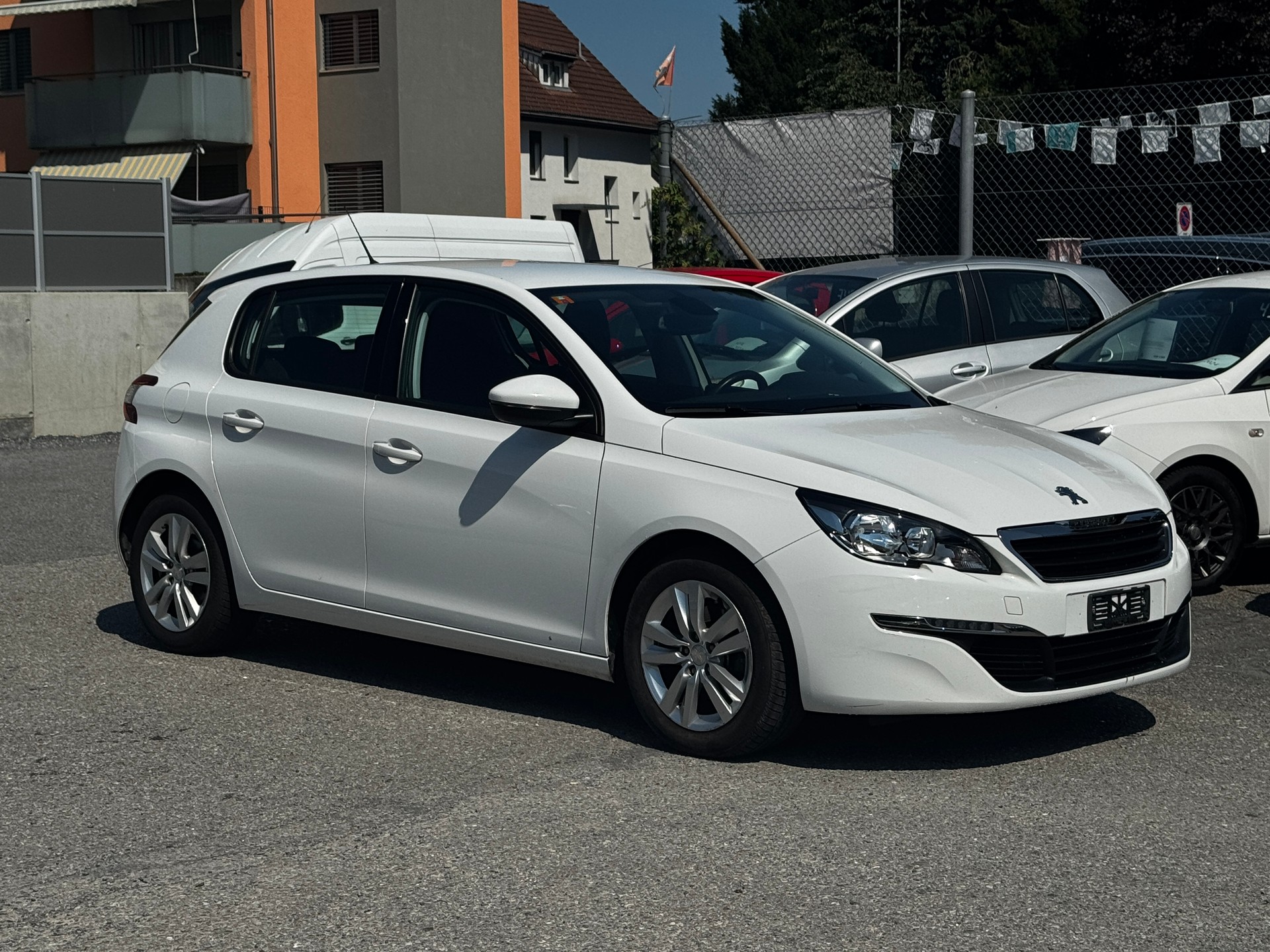 PEUGEOT 308 1.6 BlueHDI Active-image-4