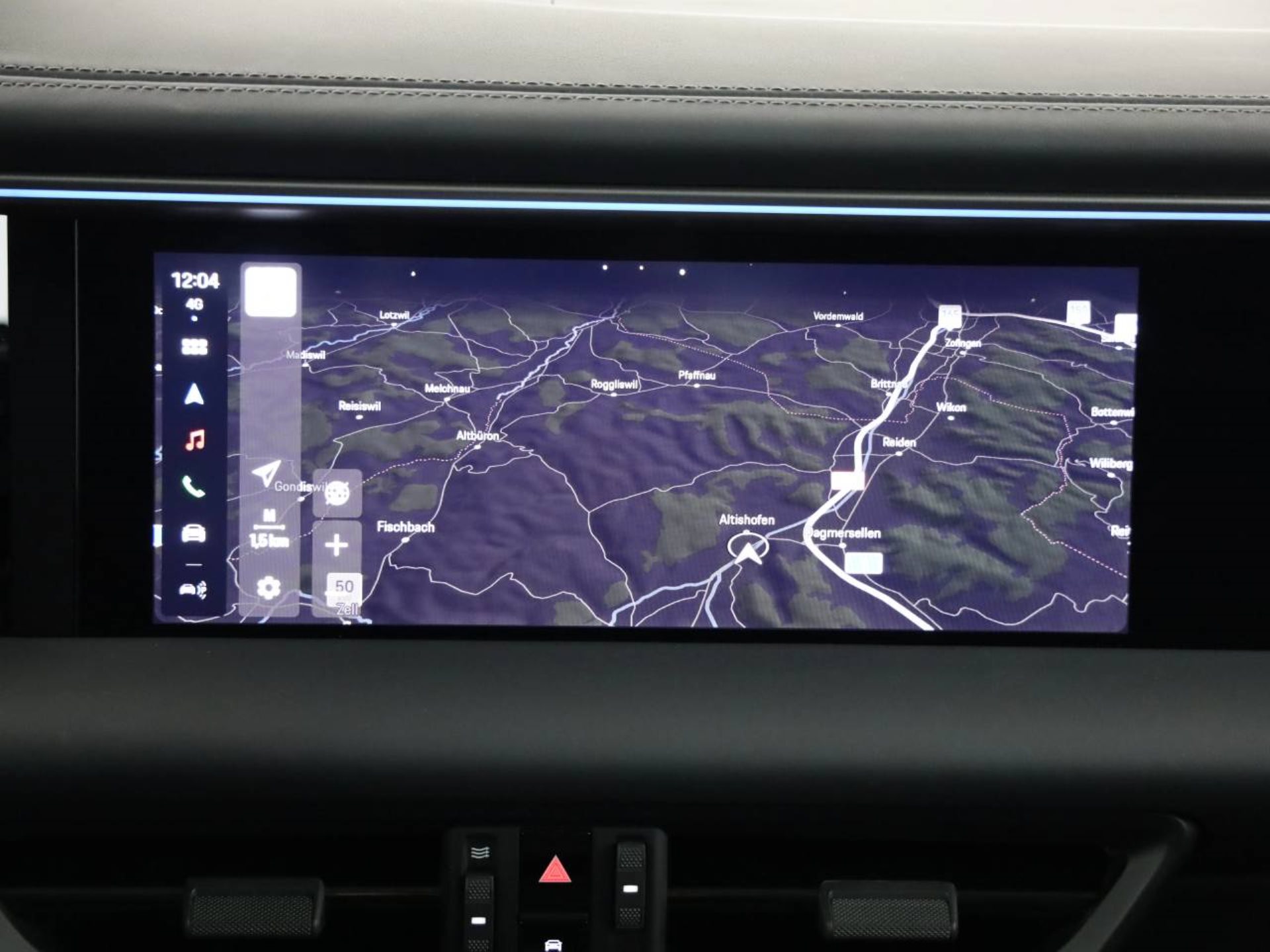 PORSCHE Macan 4S-image-12