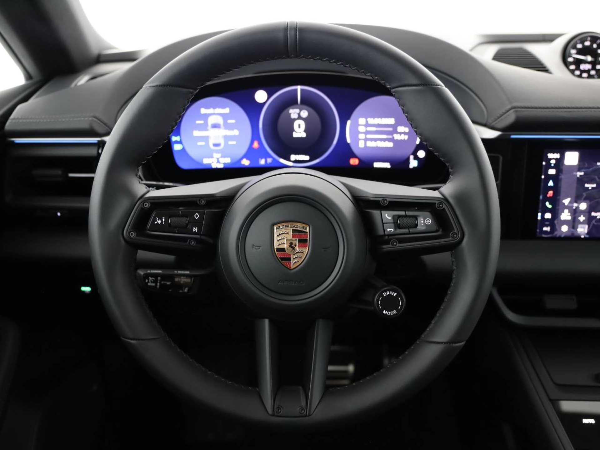 PORSCHE Macan 4S-image-8