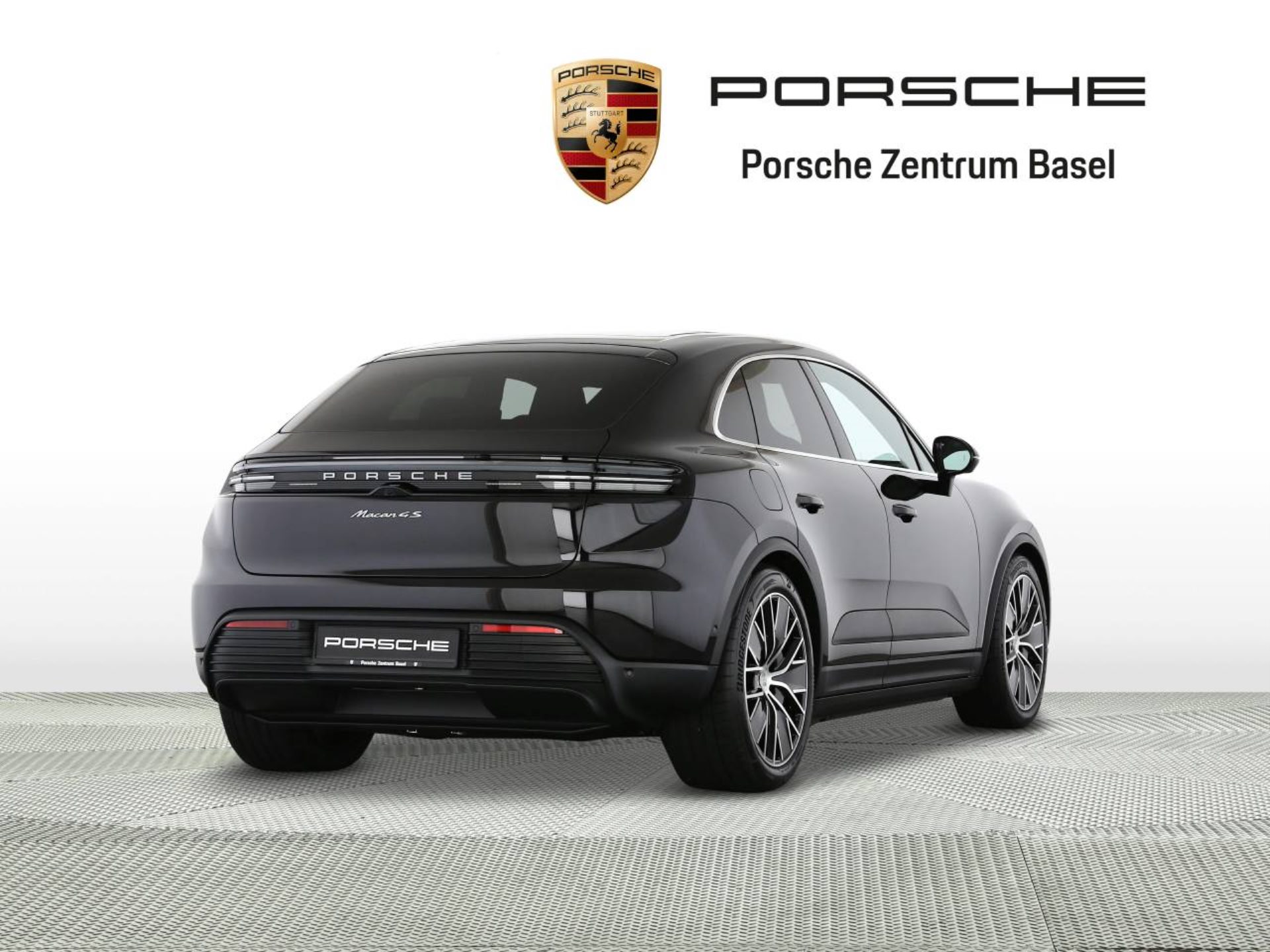 PORSCHE Macan 4S-image-2