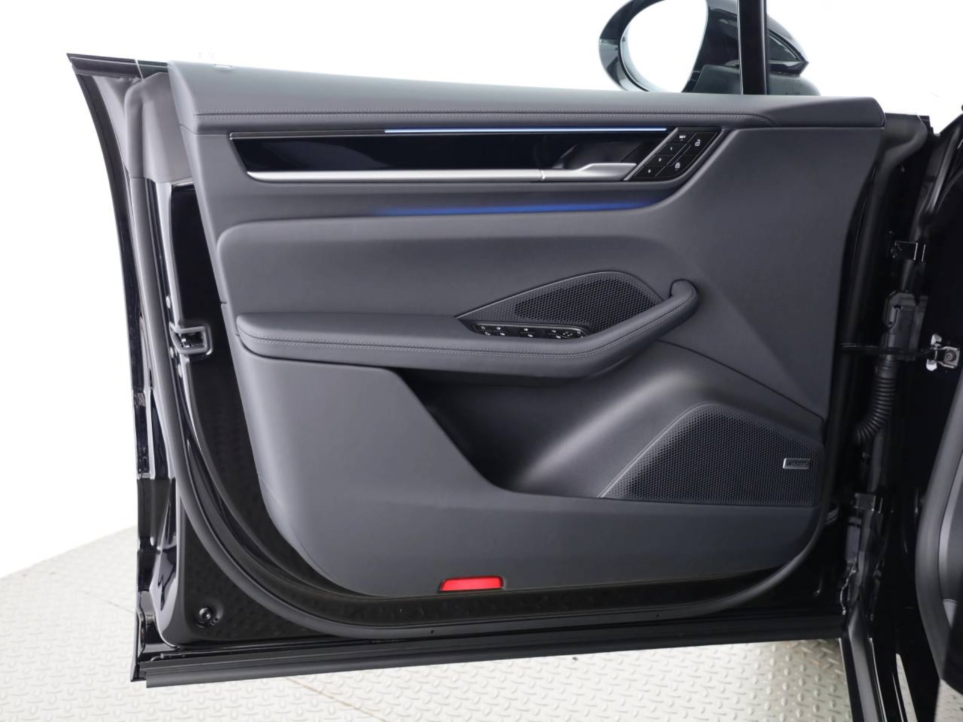 PORSCHE Macan 4S-image-10