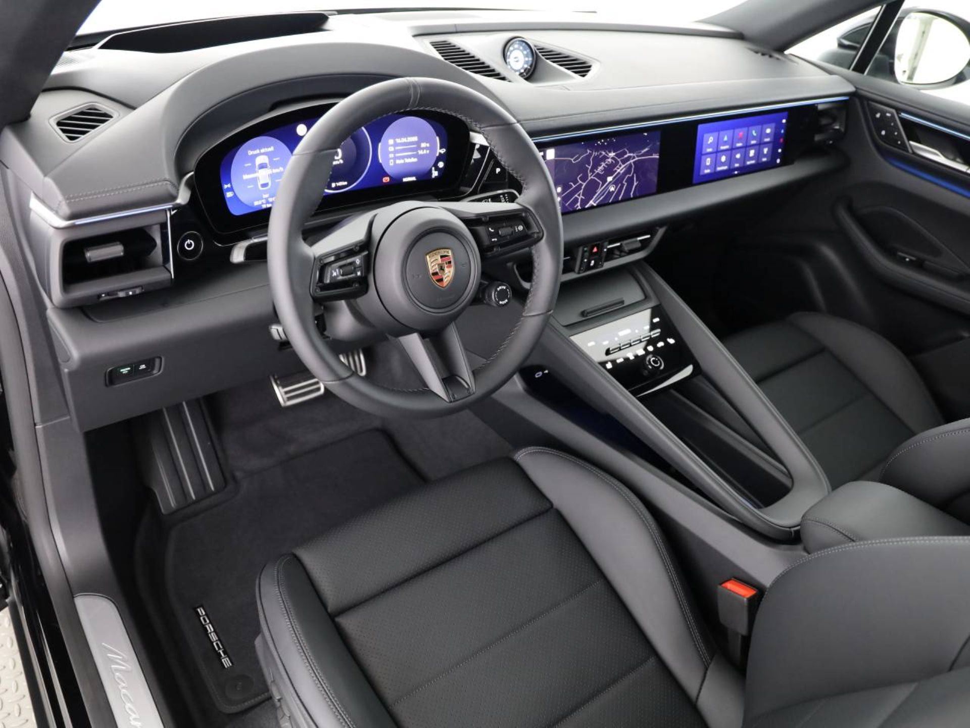 PORSCHE Macan 4S-image-3