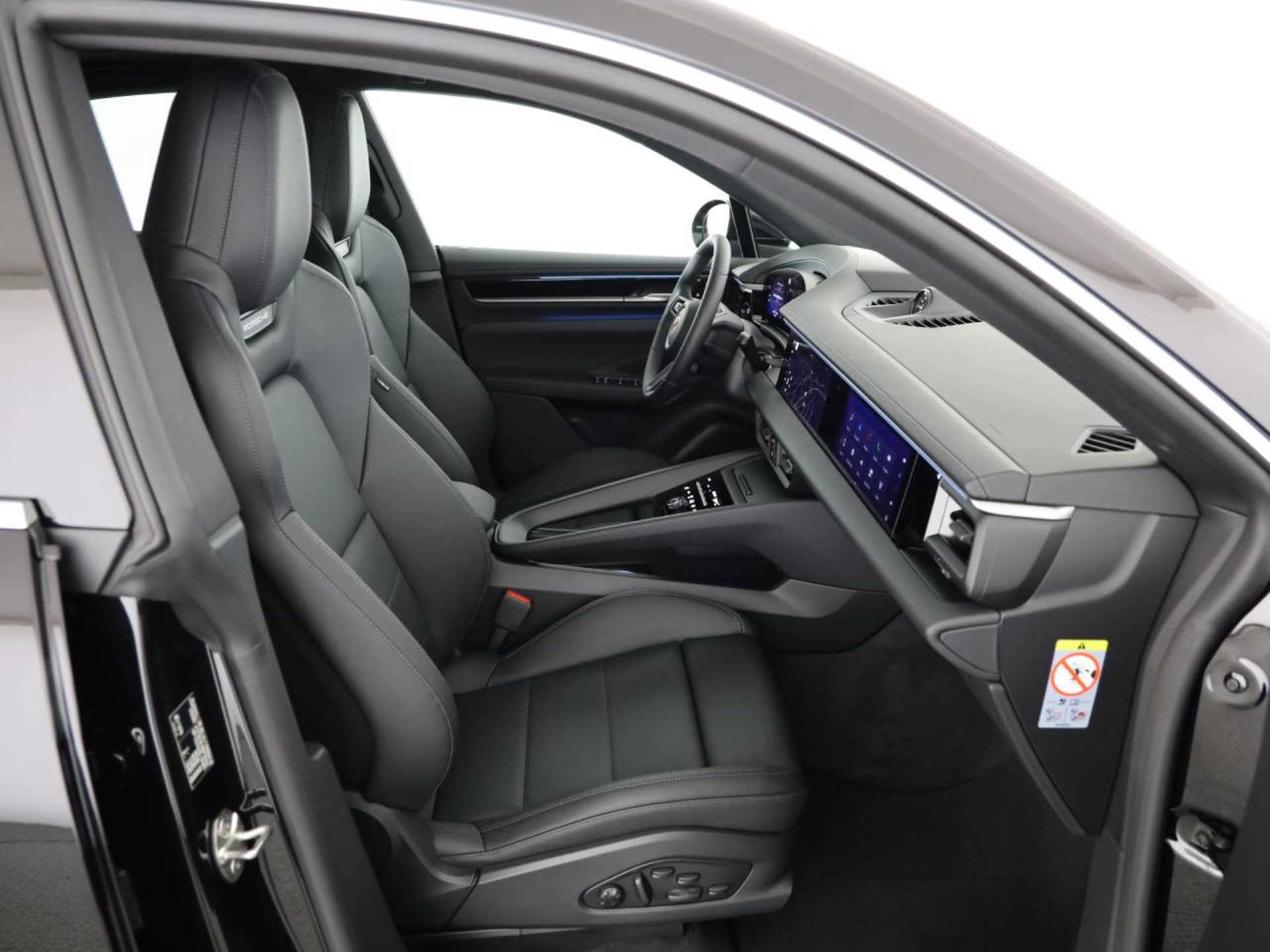 PORSCHE Macan 4S-image-9