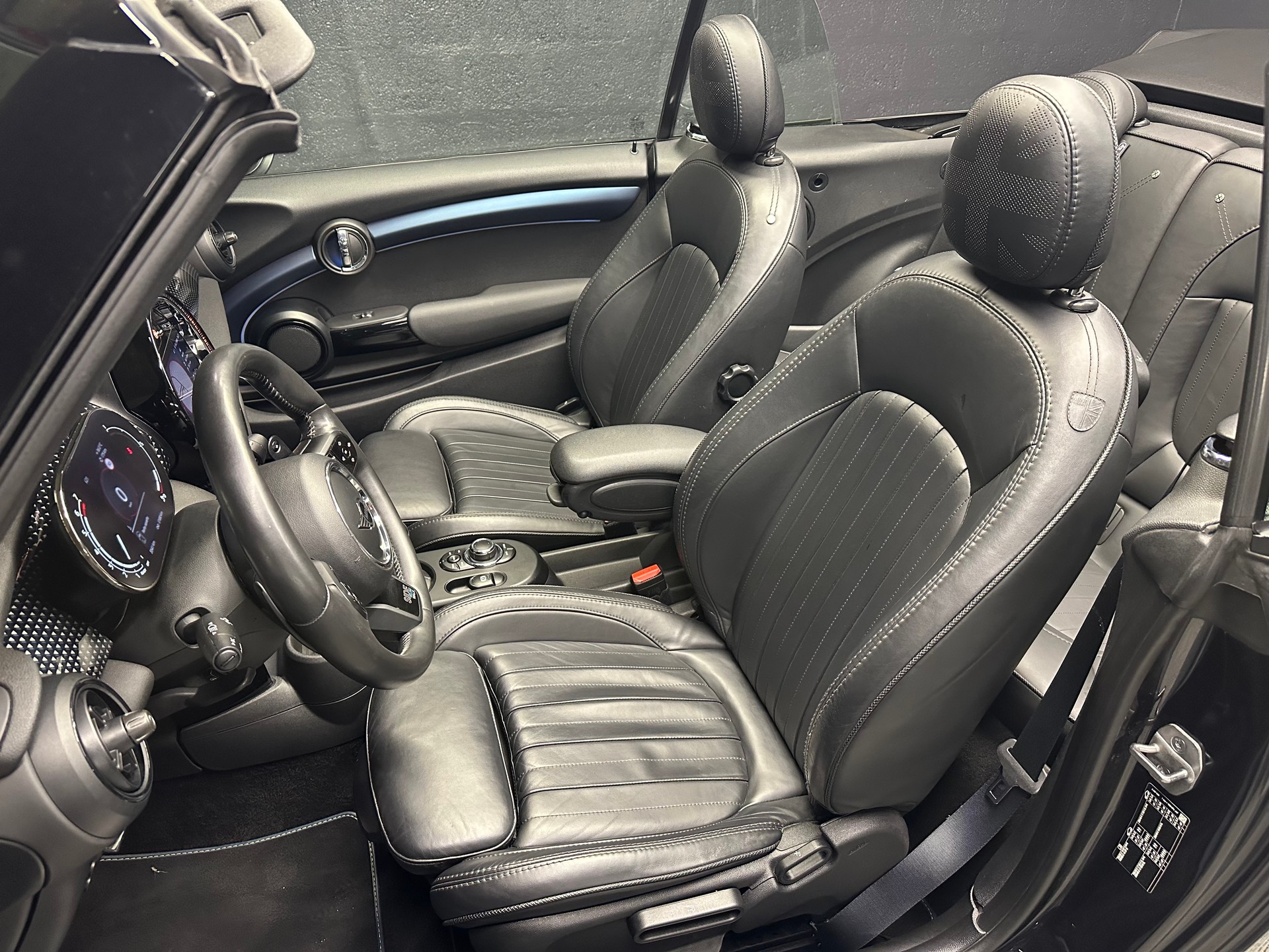 MINI Cooper S Cabriolet Sidewalk Edition DKG-image-9