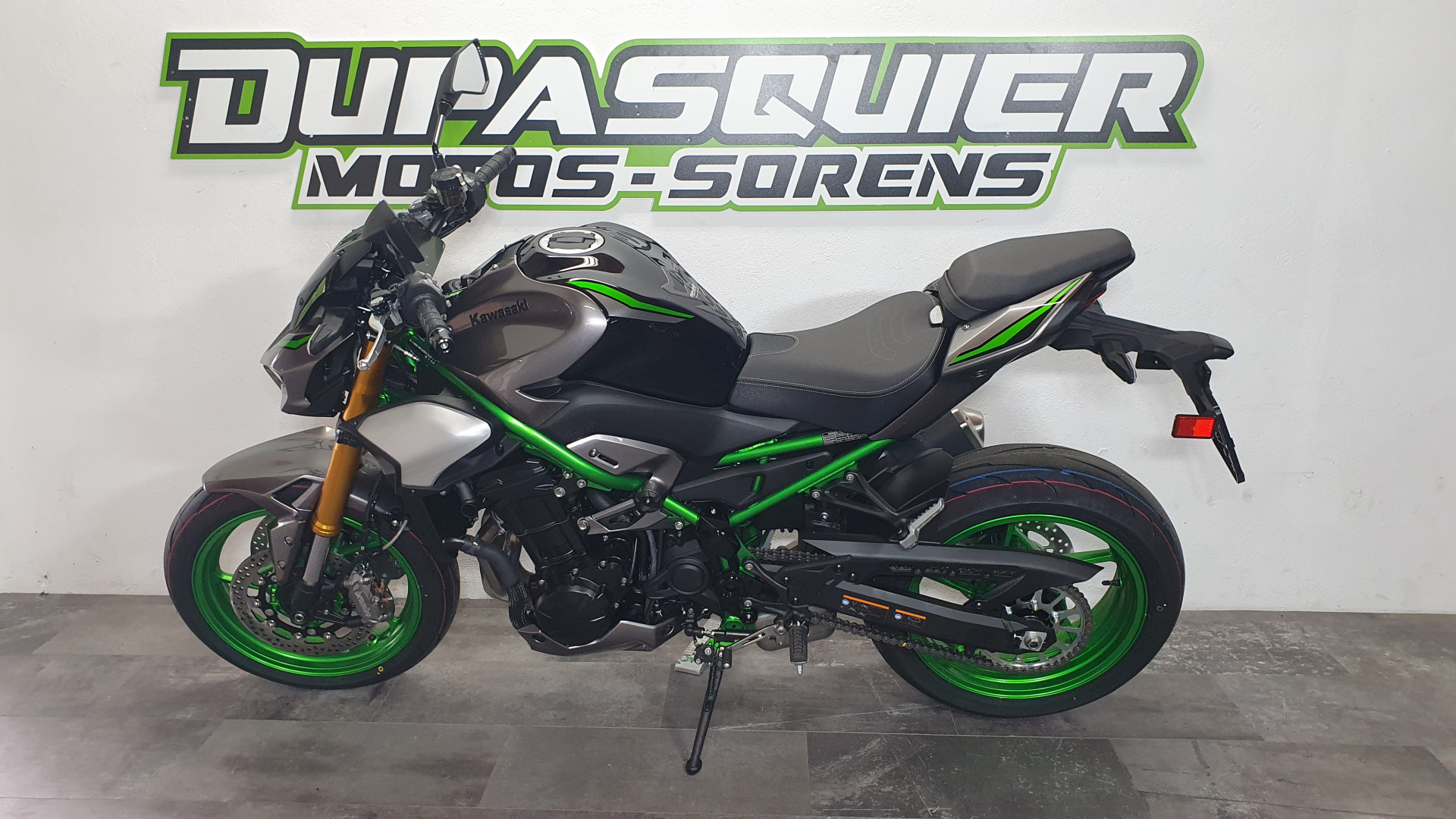 KAWASAKI Z 900 SE-showroom-element-1