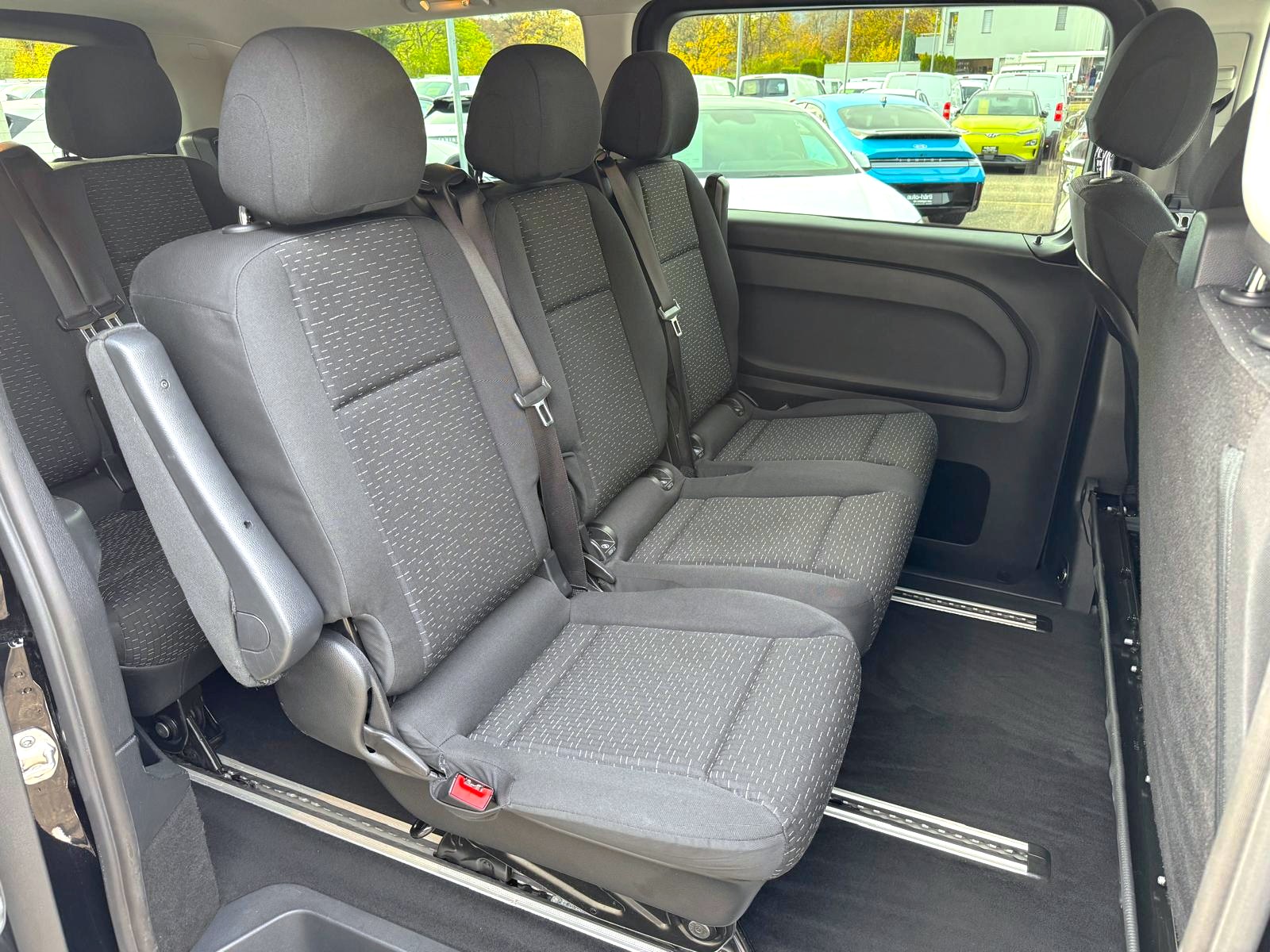 MERCEDES-BENZ Vito 116 CDI Lang Select Tourer 4x4 9G-Tronic-image-8