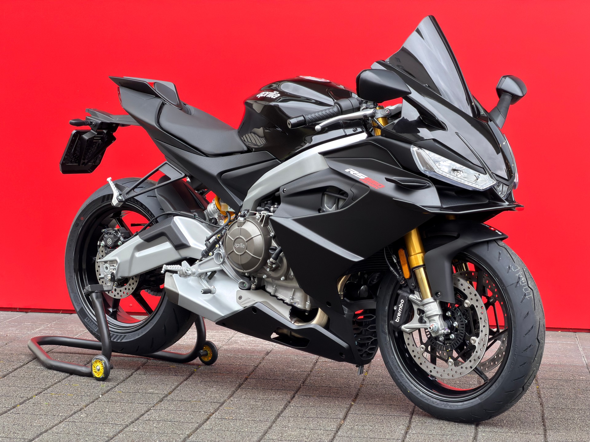 APRILIA RS 660 Factory ''Black Edition'' E5+ (35kW)-showroom-element-1