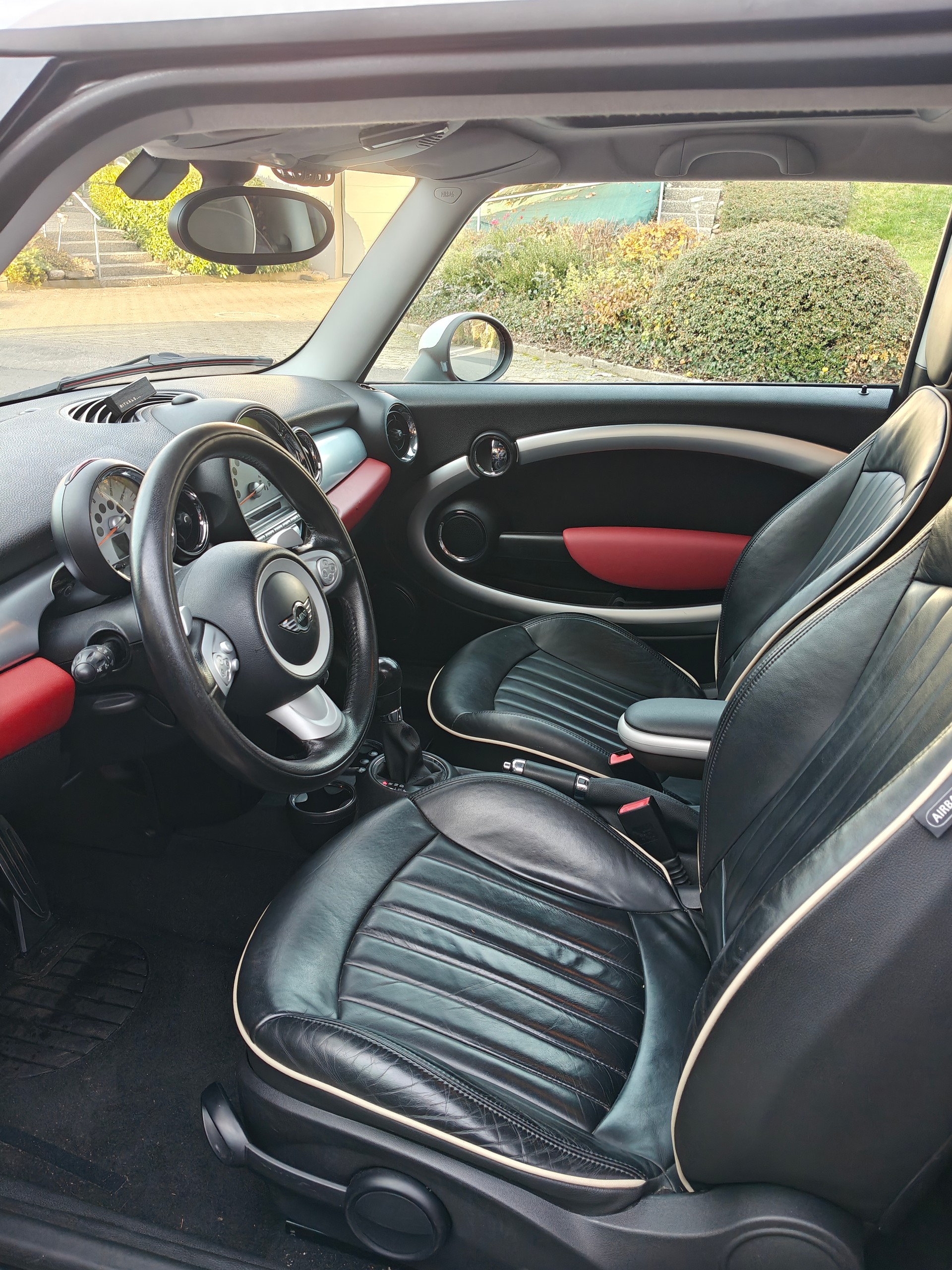 MINI 1.6i Cooper S-image-5