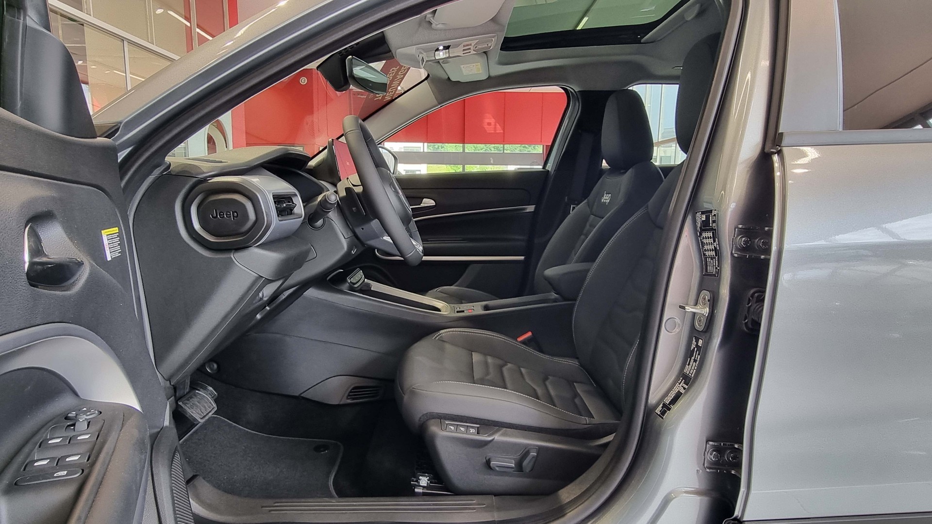 JEEP Avenger 1.2 MHEV Summit-image-15