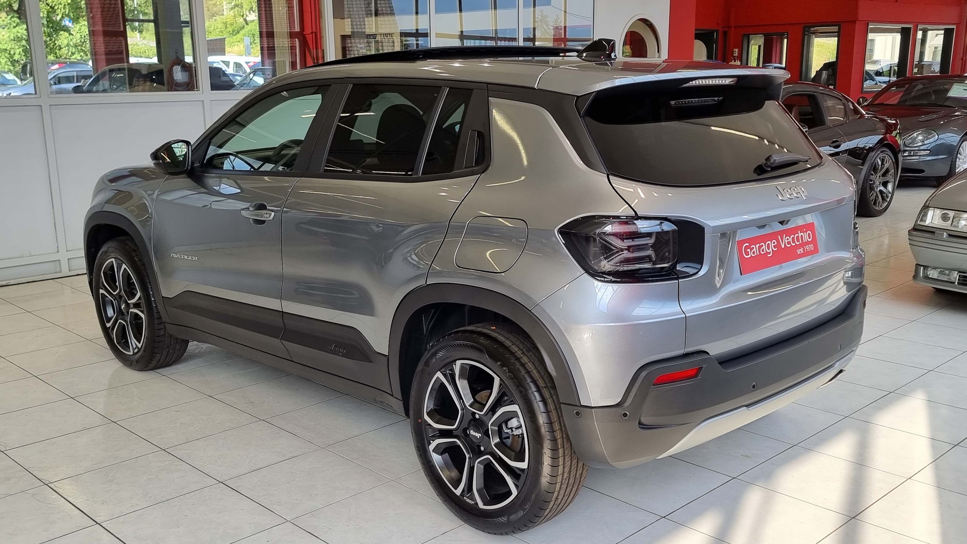 JEEP Avenger 1.2 MHEV Summit-image-3