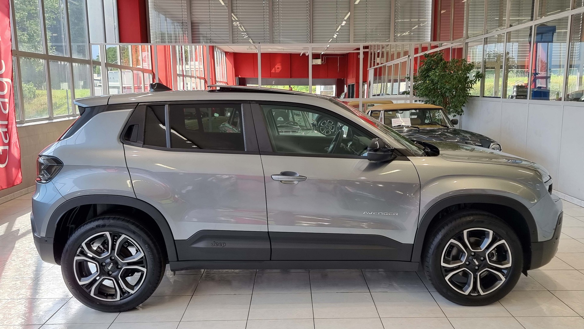 JEEP Avenger 1.2 MHEV Summit-image-5